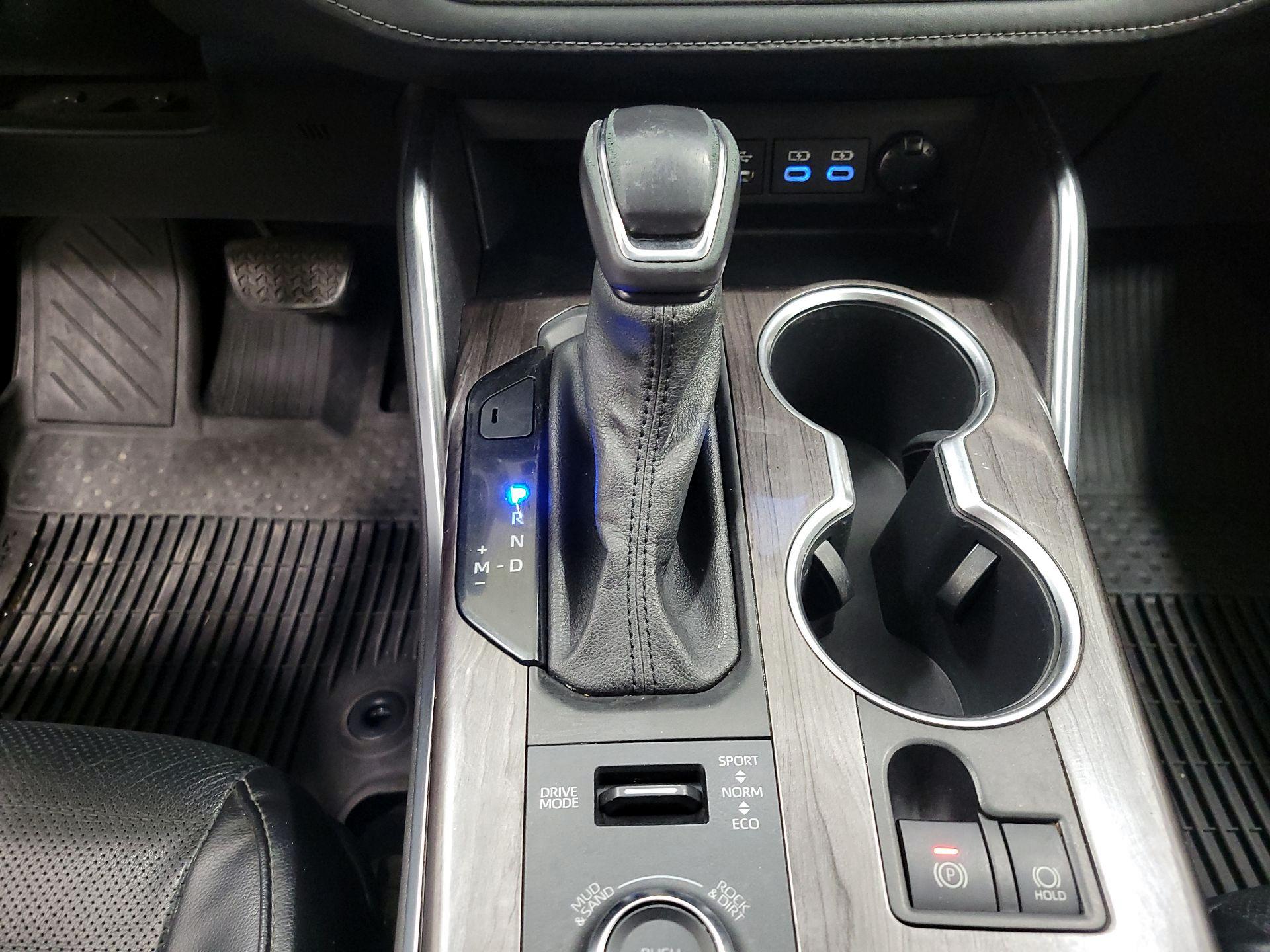 Thumbnail: 2022 Toyota Highlander - 18