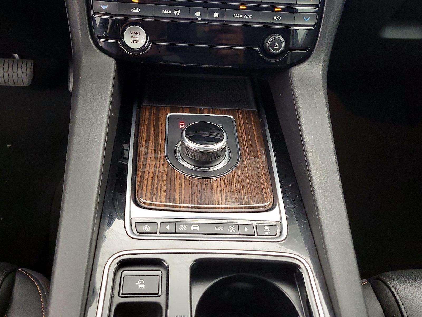 2018 Jaguar F-PACE Prestige - Photo 19