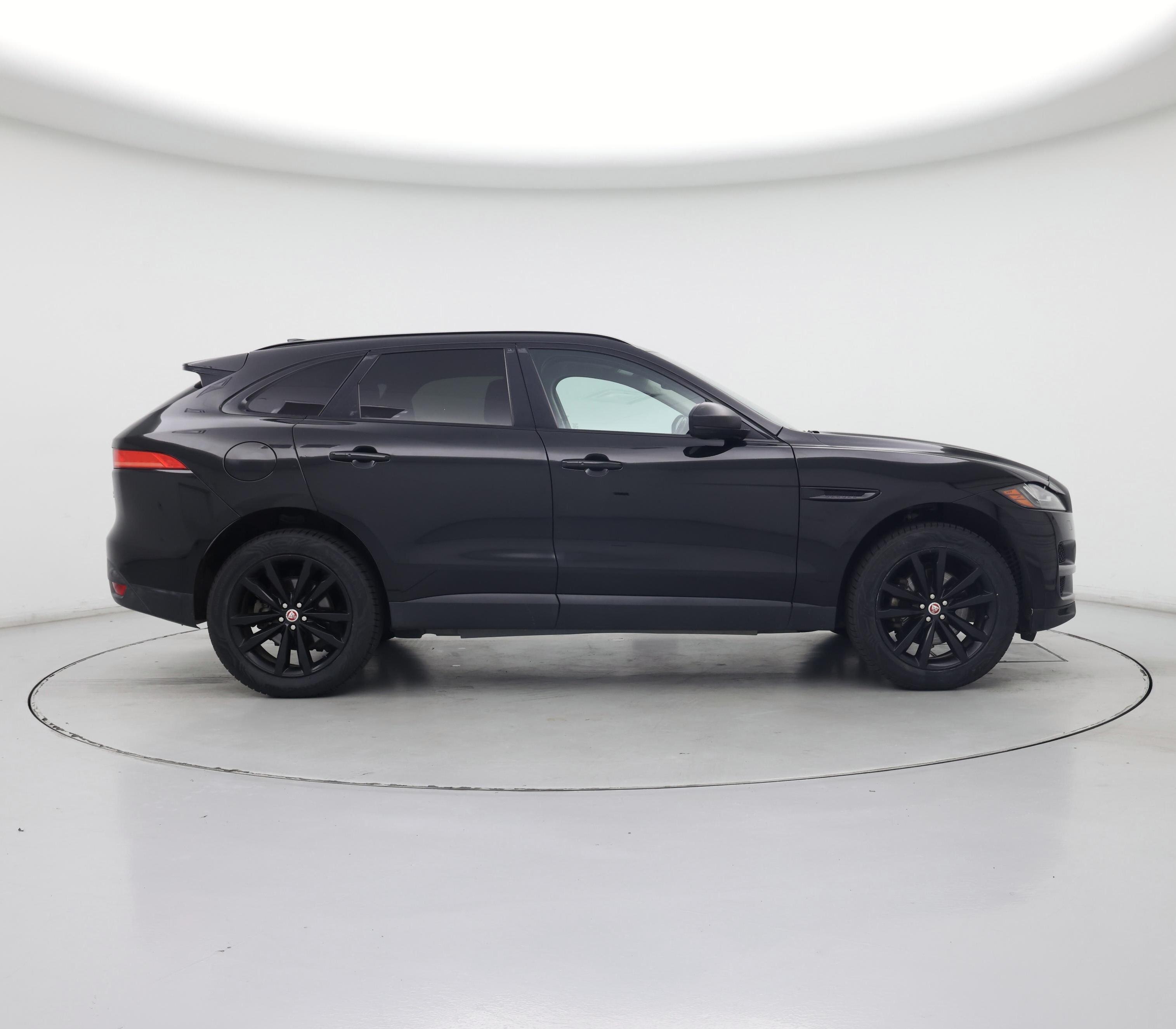 Thumbnail: 2018 Jaguar F-Pace - 7