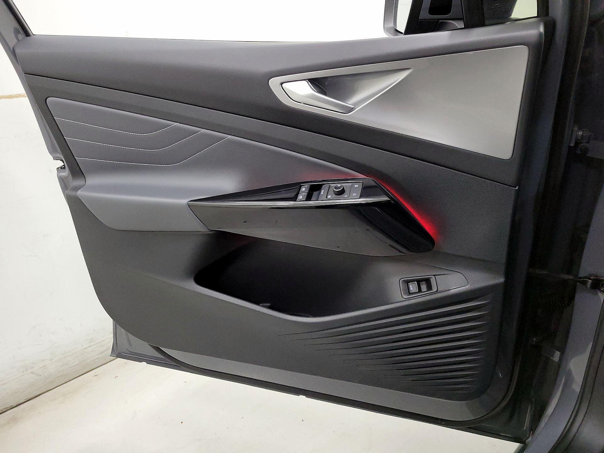 Thumbnail: 2023 Volkswagen ID.4 - 12