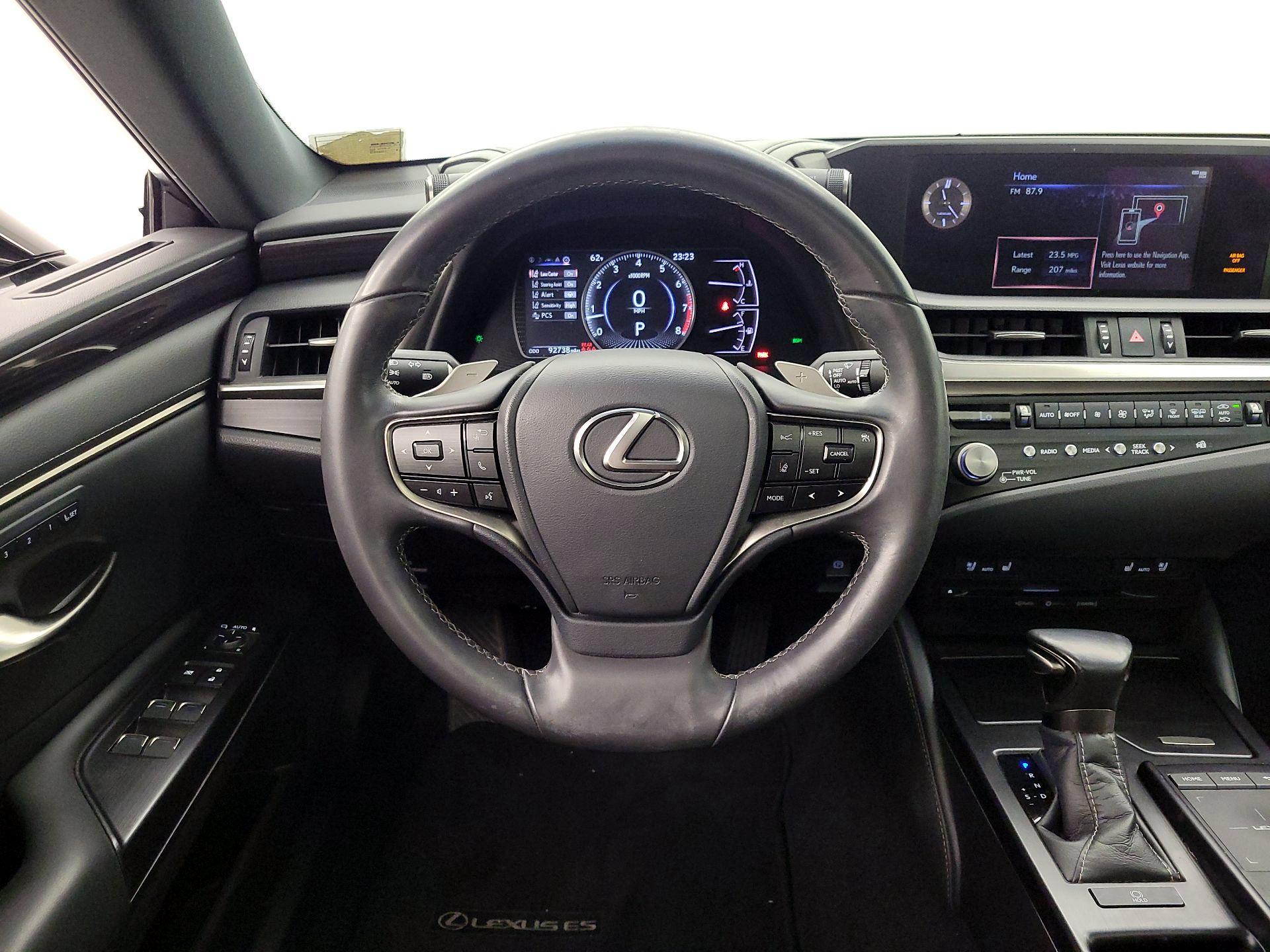 Thumbnail: 2021 Lexus ES - 10