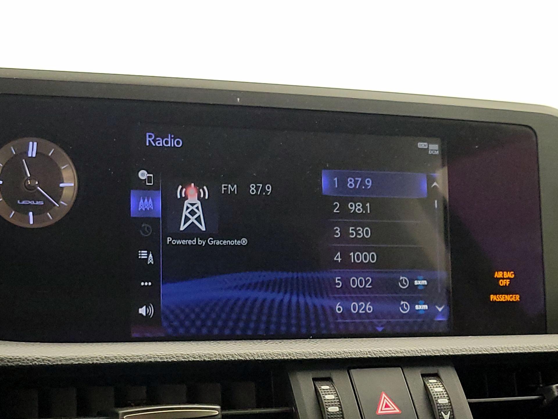 Thumbnail: 2021 Lexus ES - 15