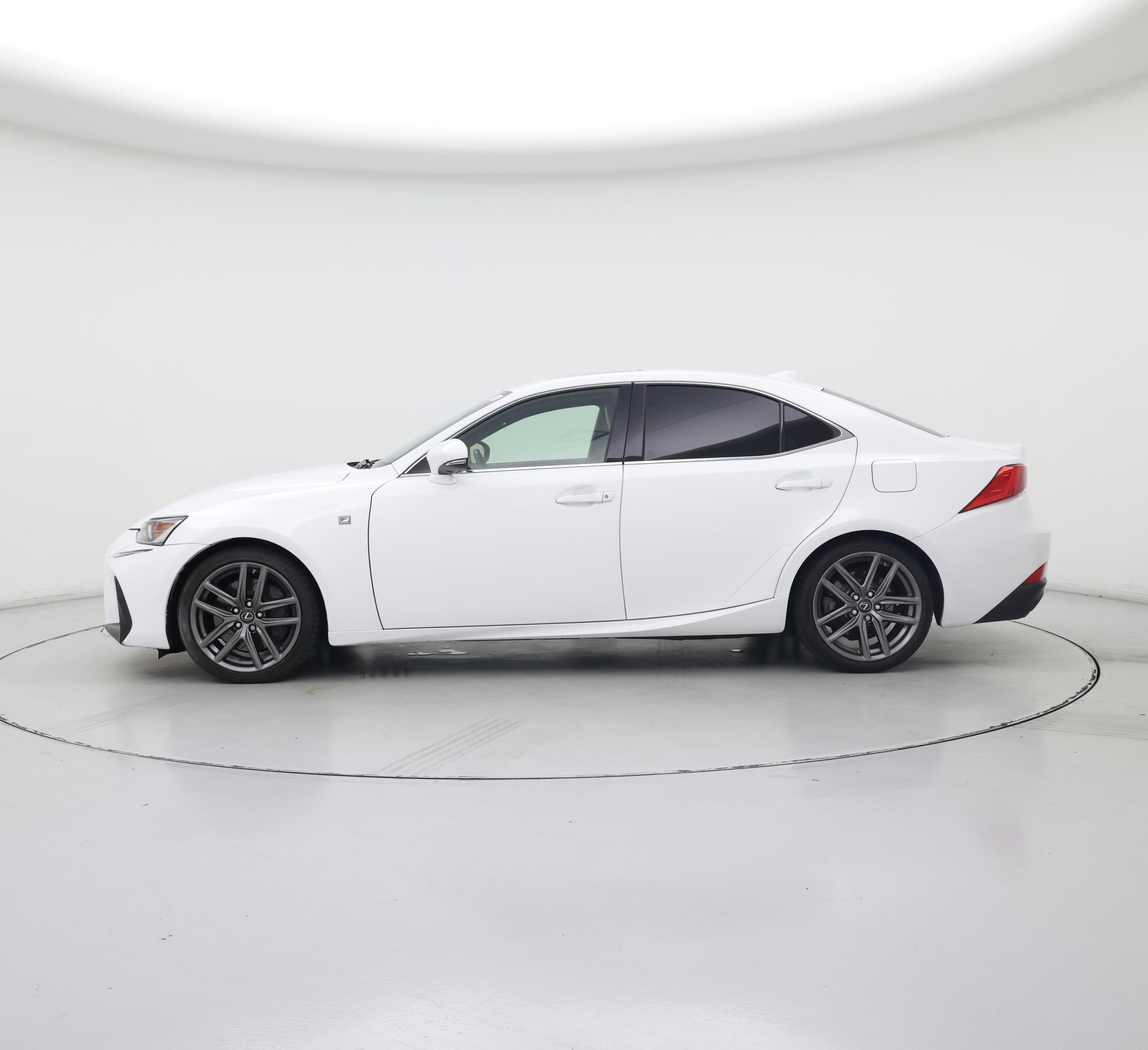 Thumbnail: 2017 Lexus IS - 3