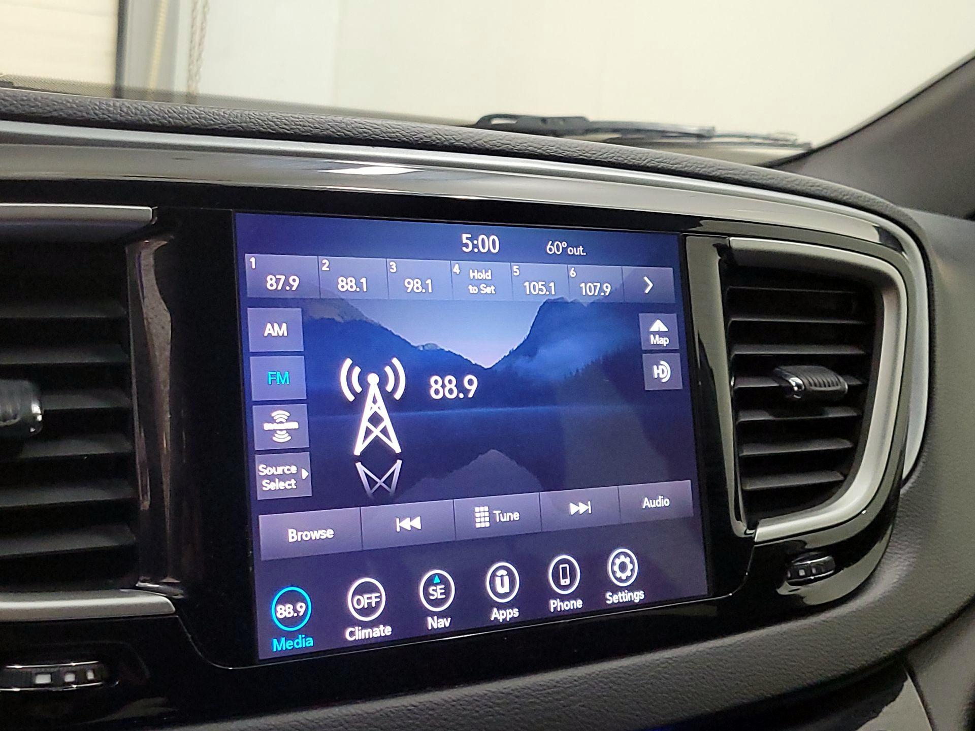 Thumbnail: 2020 Chrysler Pacifica - 16