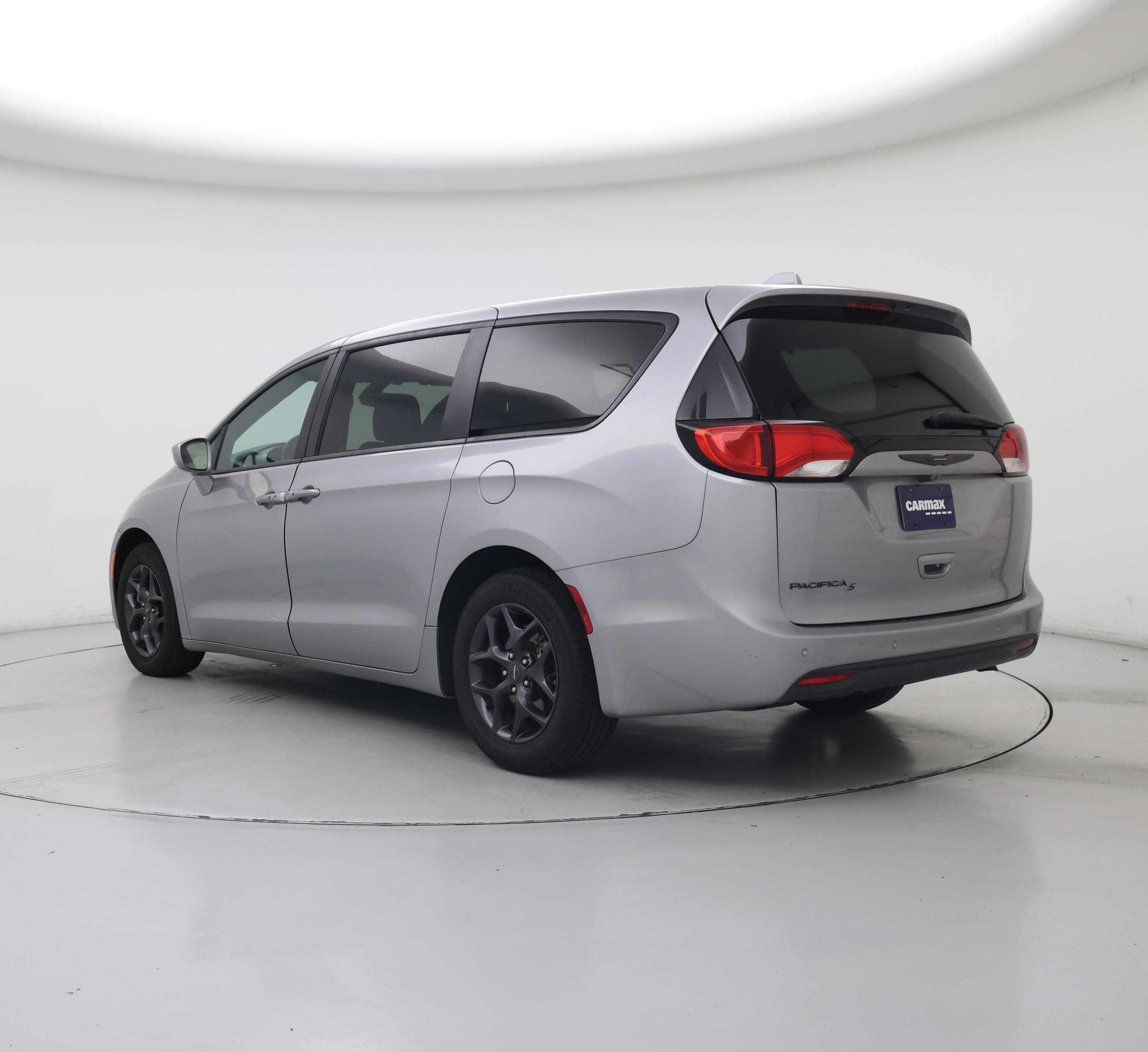 Thumbnail: 2020 Chrysler Pacifica - 2