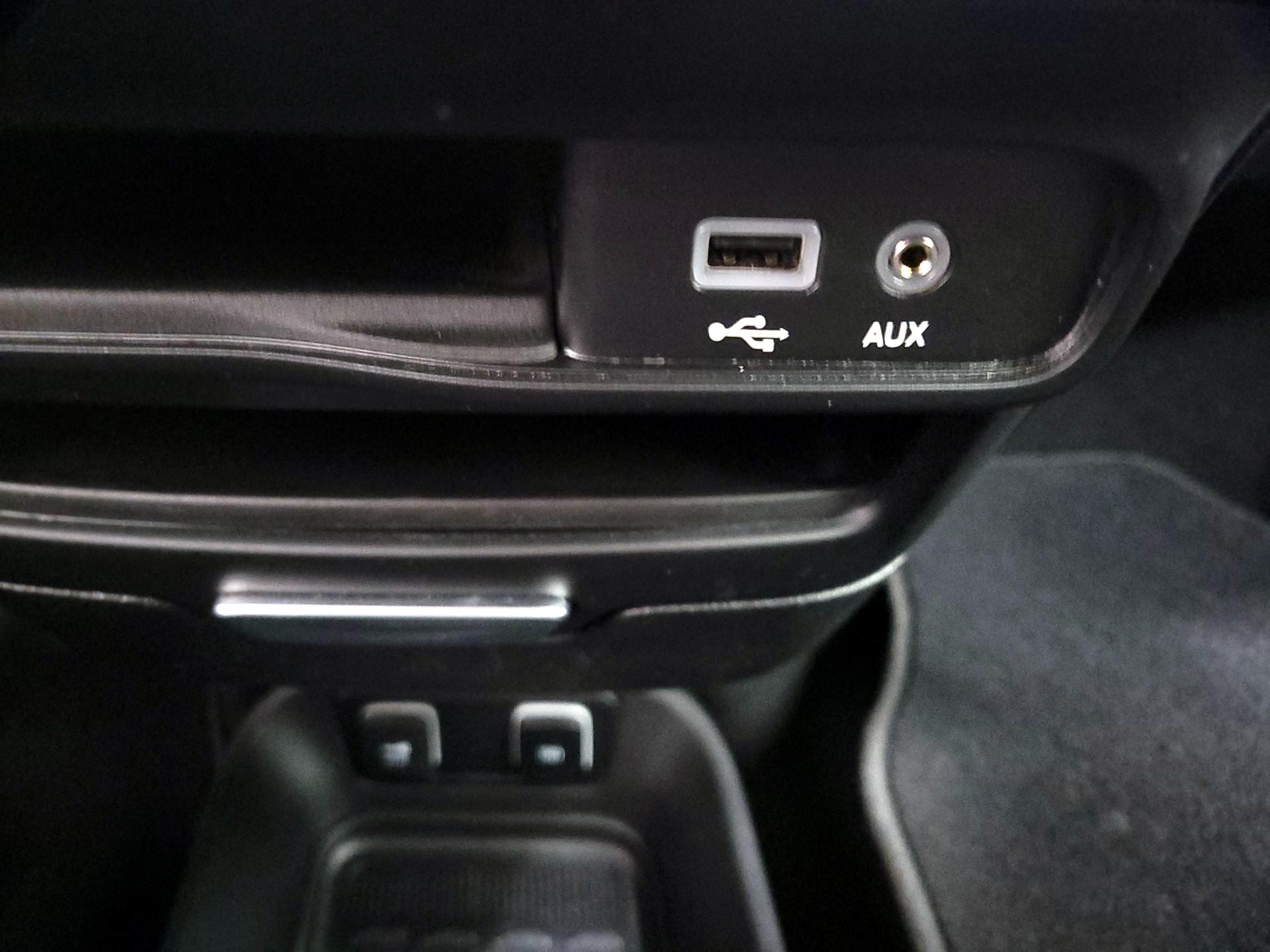 Thumbnail: 2020 Chrysler Pacifica - 19