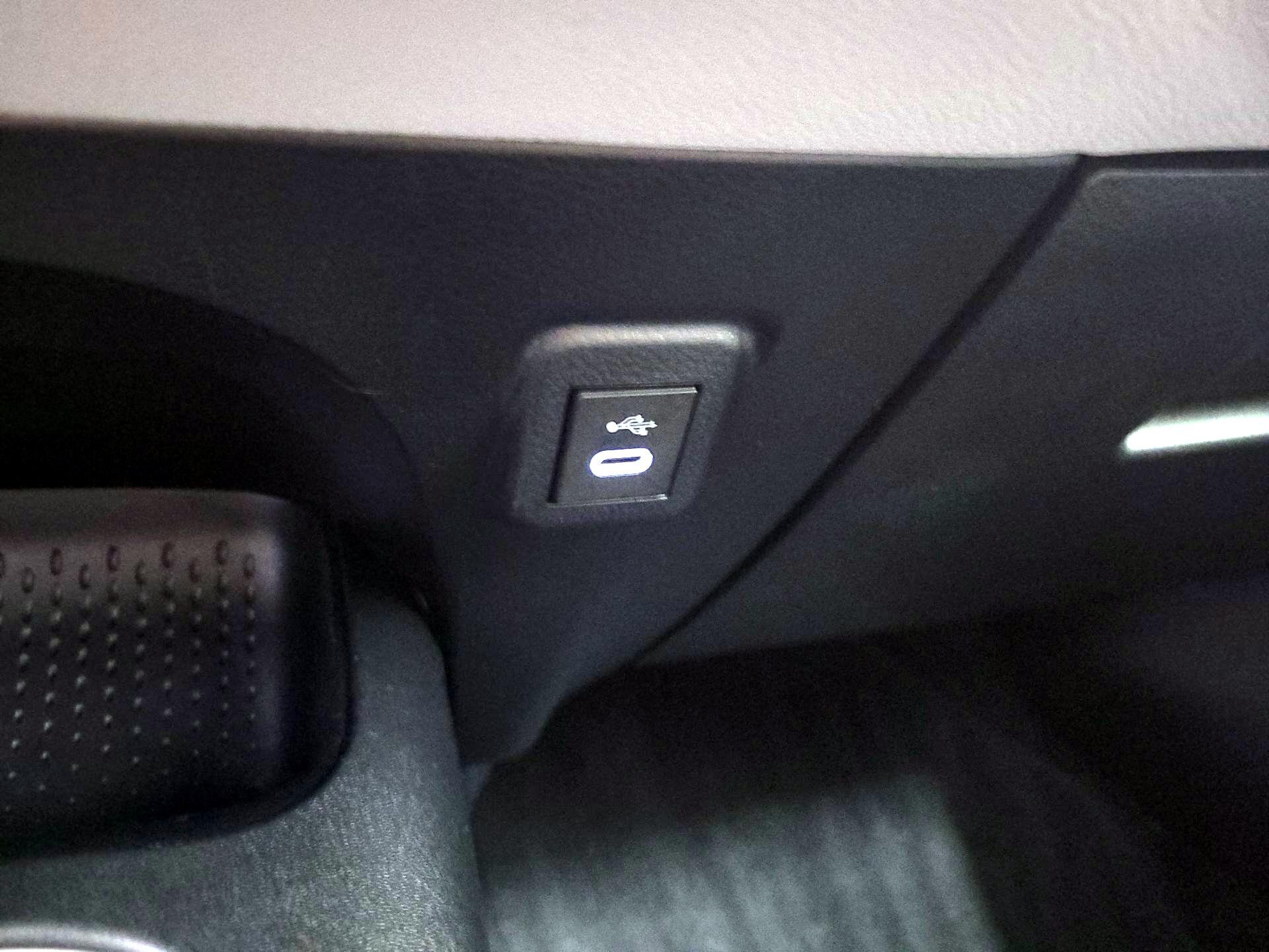 Thumbnail: 2024 Toyota Corolla - 18