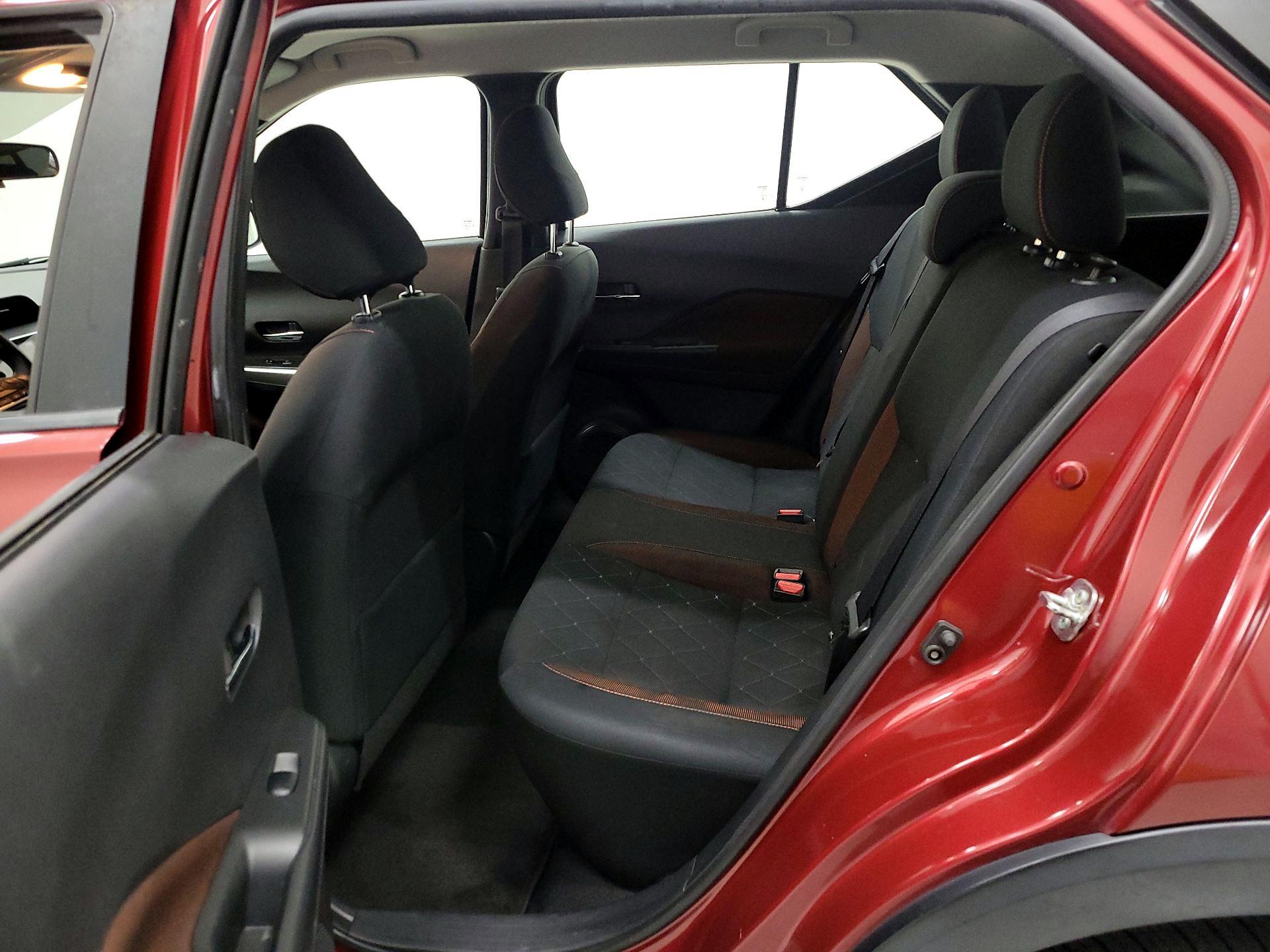 Thumbnail: 2019 Nissan Kicks - 19