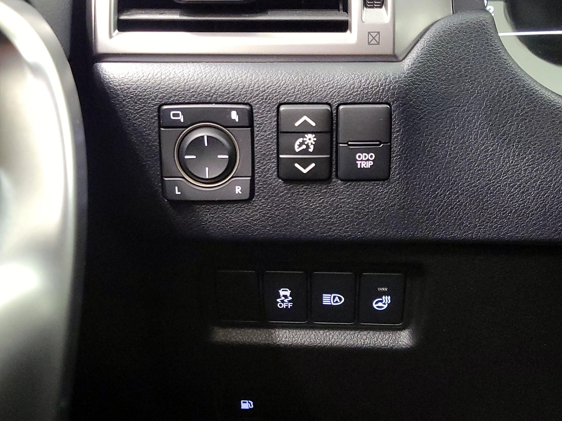 Thumbnail: 2023 Lexus GX - 13