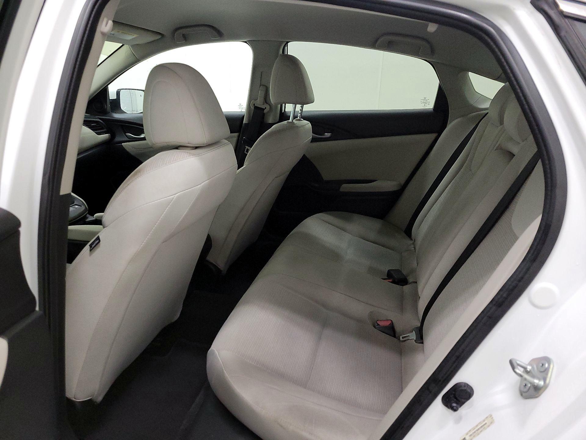 Thumbnail: 2019 Honda Insight - 19