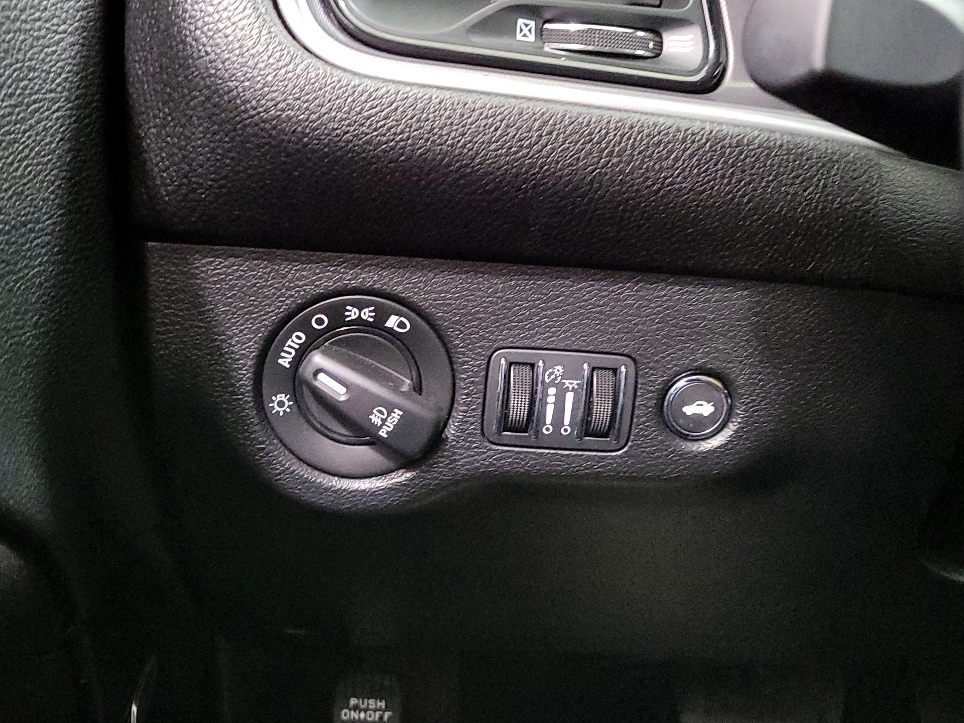 Thumbnail: 2022 Dodge Challenger - 13