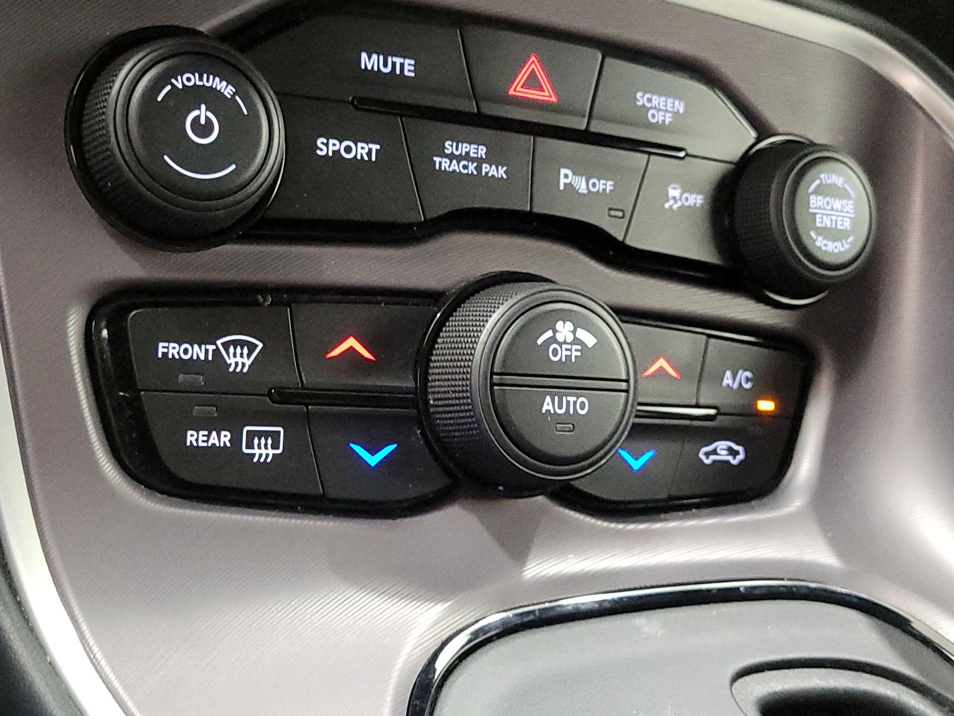 Thumbnail: 2022 Dodge Challenger - 17