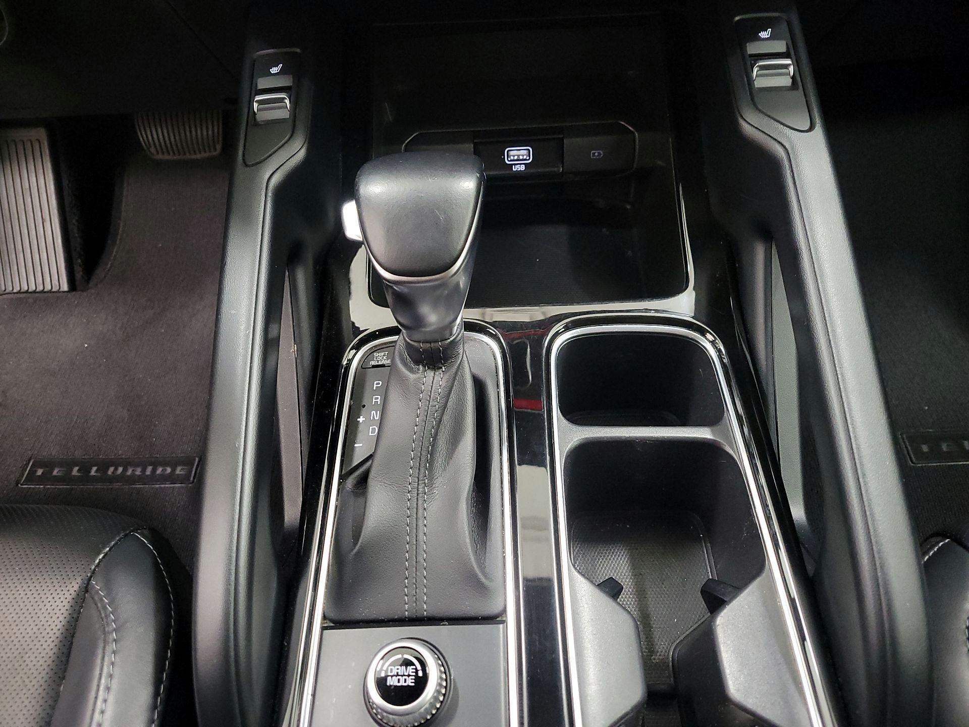 Thumbnail: 2020 Kia Telluride - 17