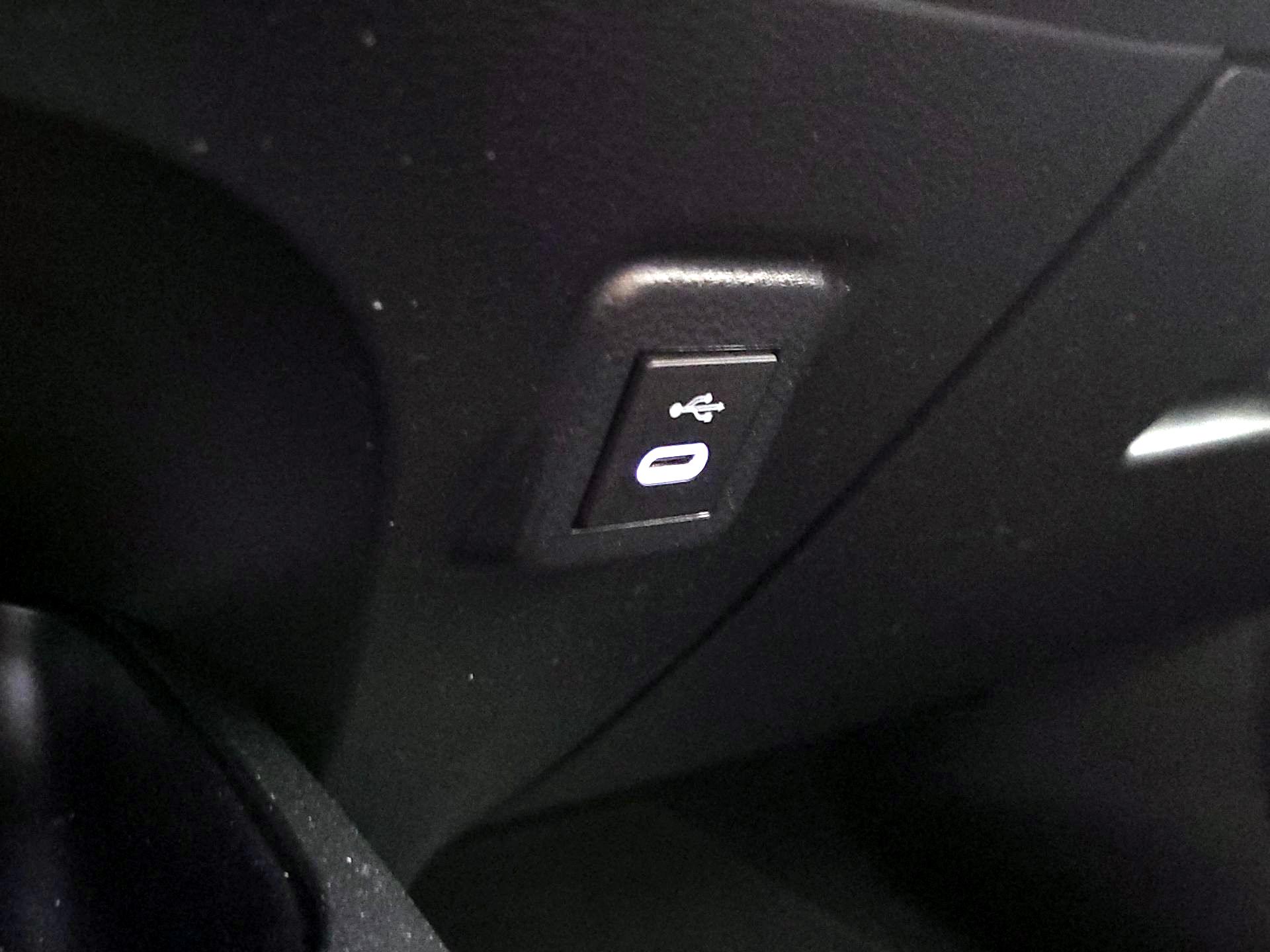 Thumbnail: 2023 Toyota Corolla - 18