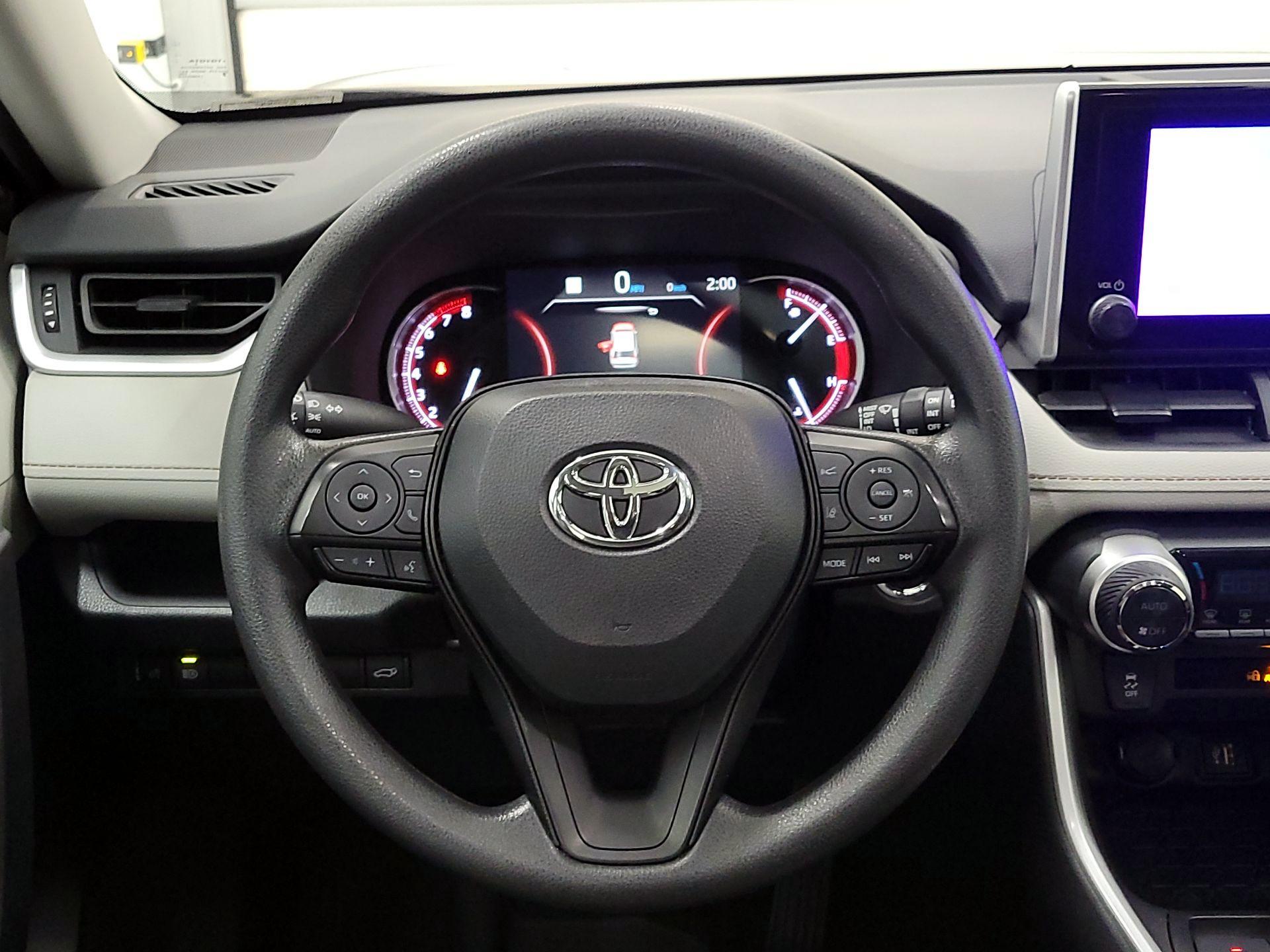 Thumbnail: 2024 Toyota RAV4 - 10