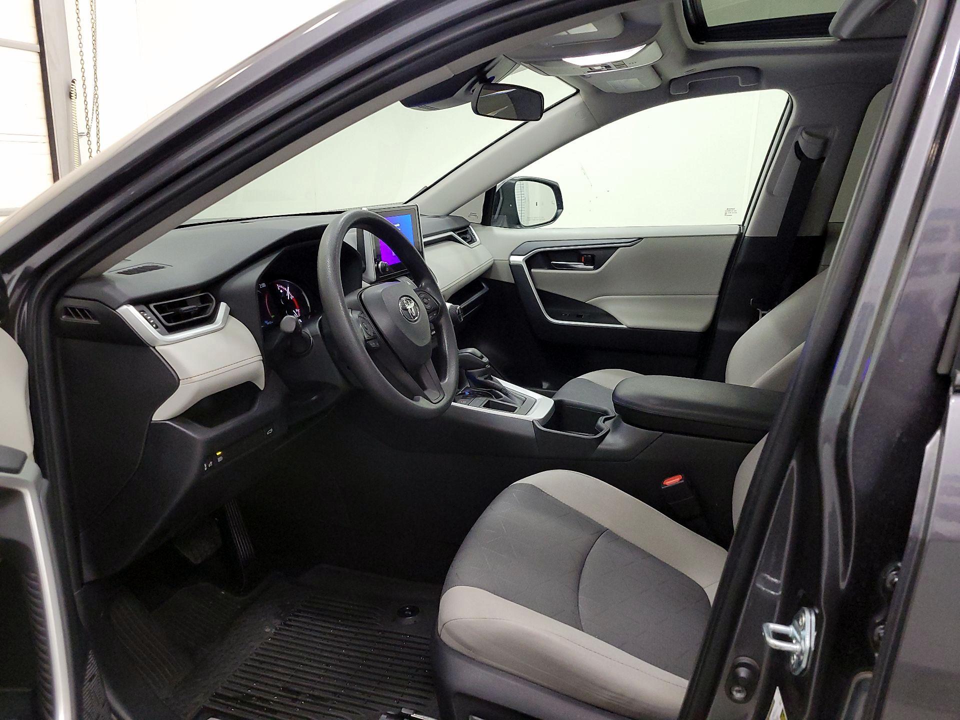 Thumbnail: 2024 Toyota RAV4 - 11