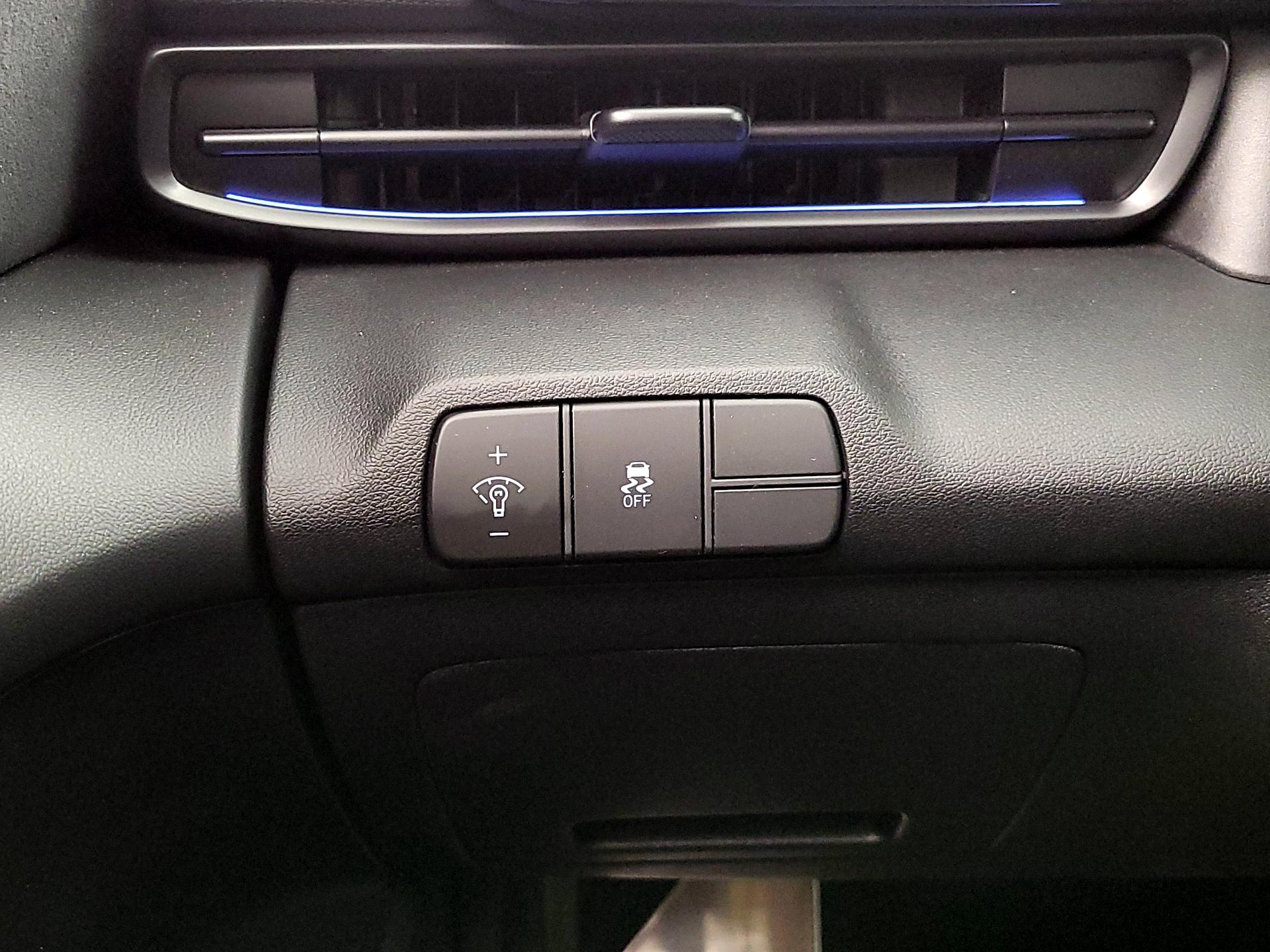 Thumbnail: 2024 Hyundai Elantra - 13