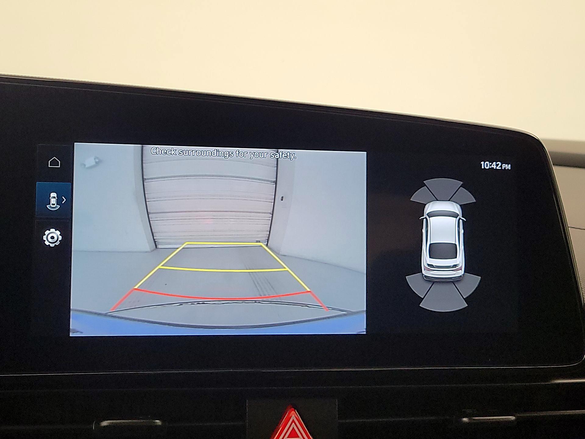 Thumbnail: 2024 Hyundai Elantra - 15