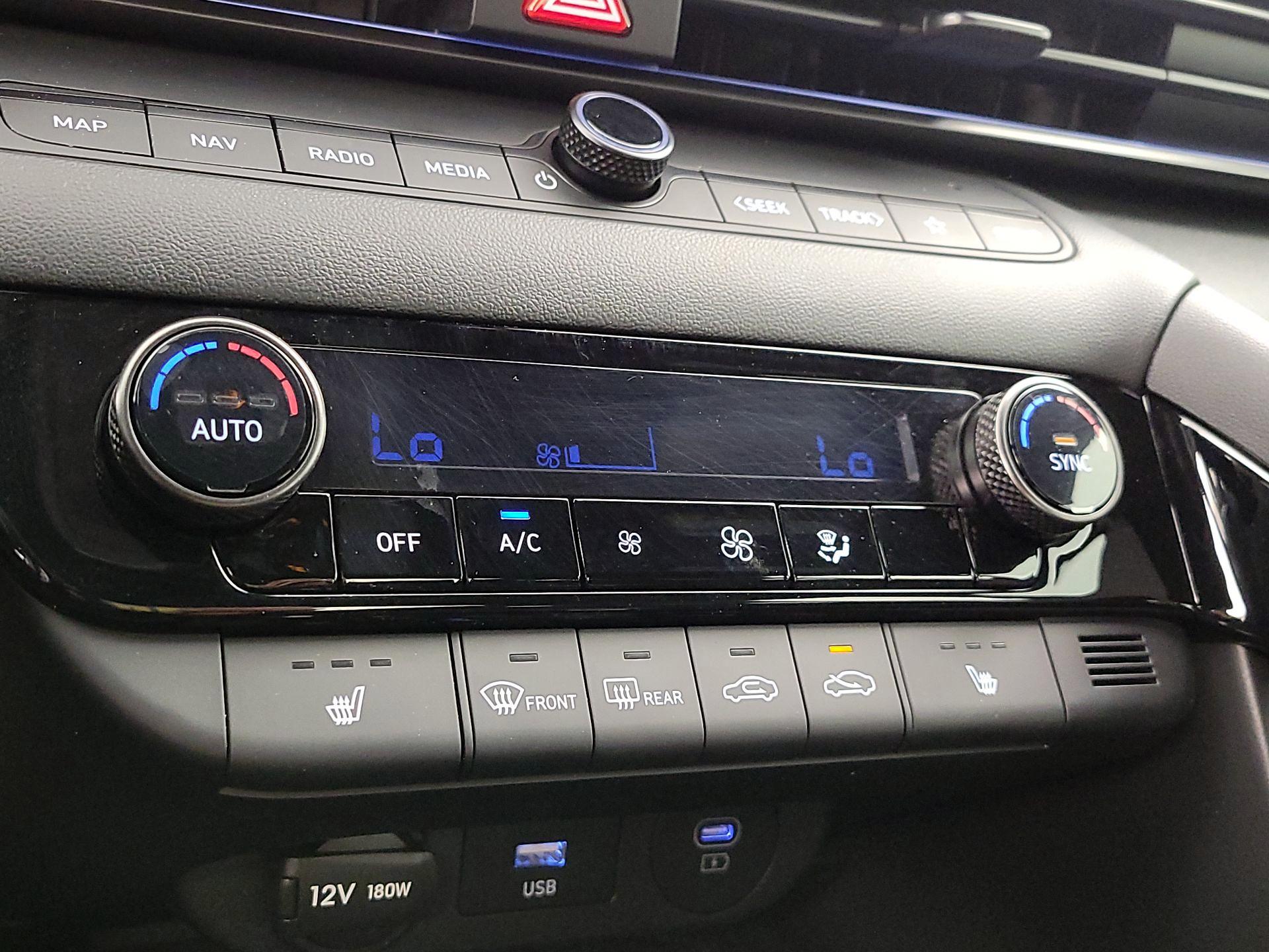 Thumbnail: 2024 Hyundai Elantra - 17