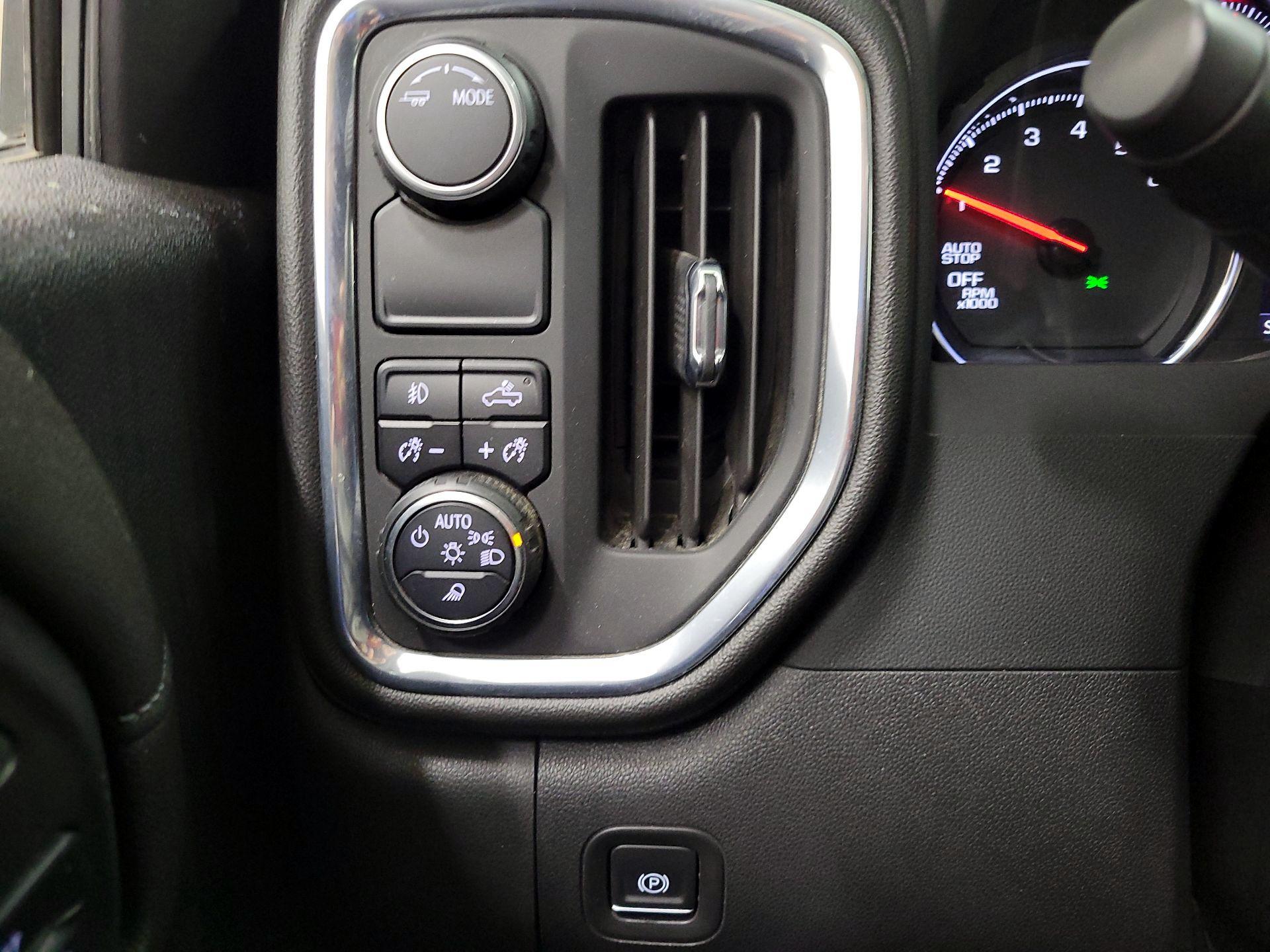 Thumbnail: 2022 Chevrolet Silverado 1500 - 13