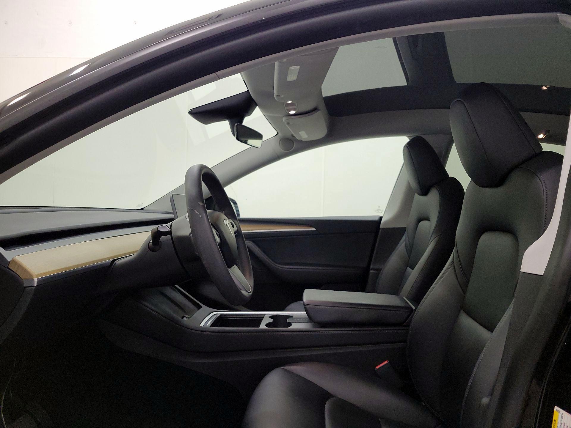 Thumbnail: 2023 Tesla Model Y - 18