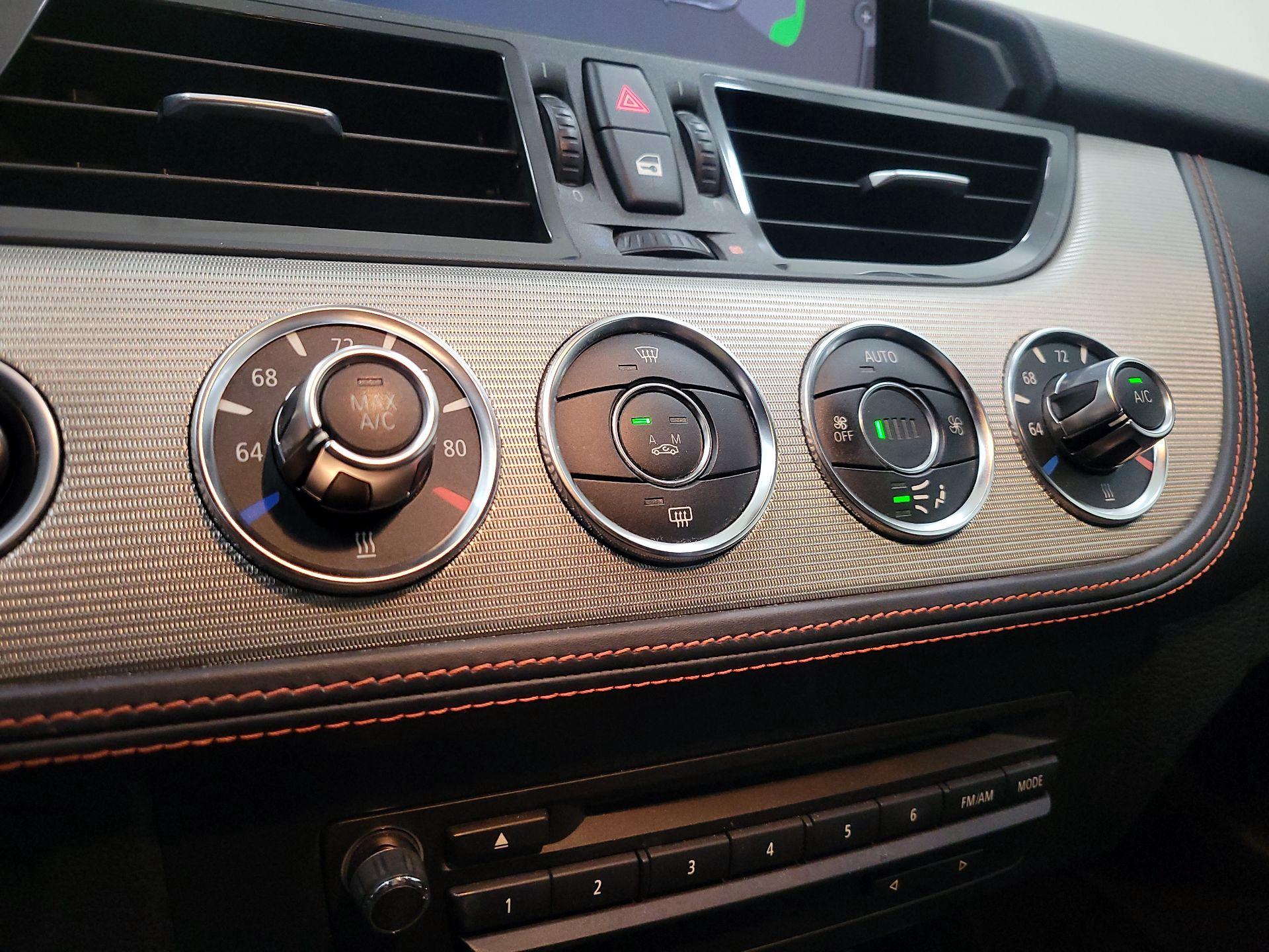 Thumbnail: 2014 BMW Z4 - 15