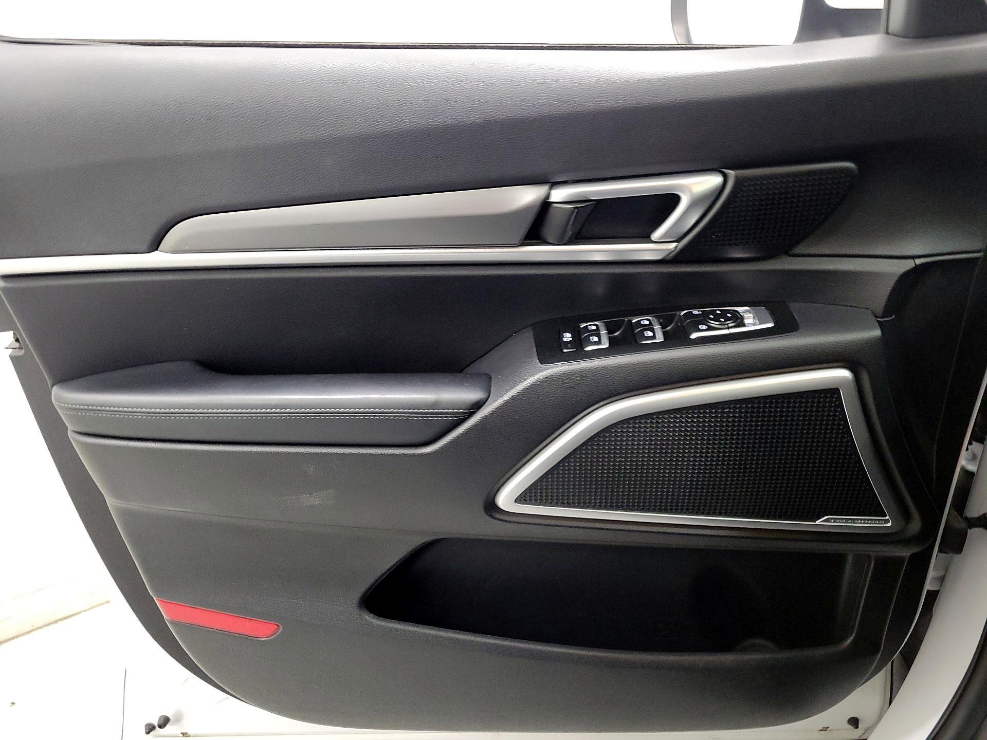 Thumbnail: 2020 Kia Telluride - 12