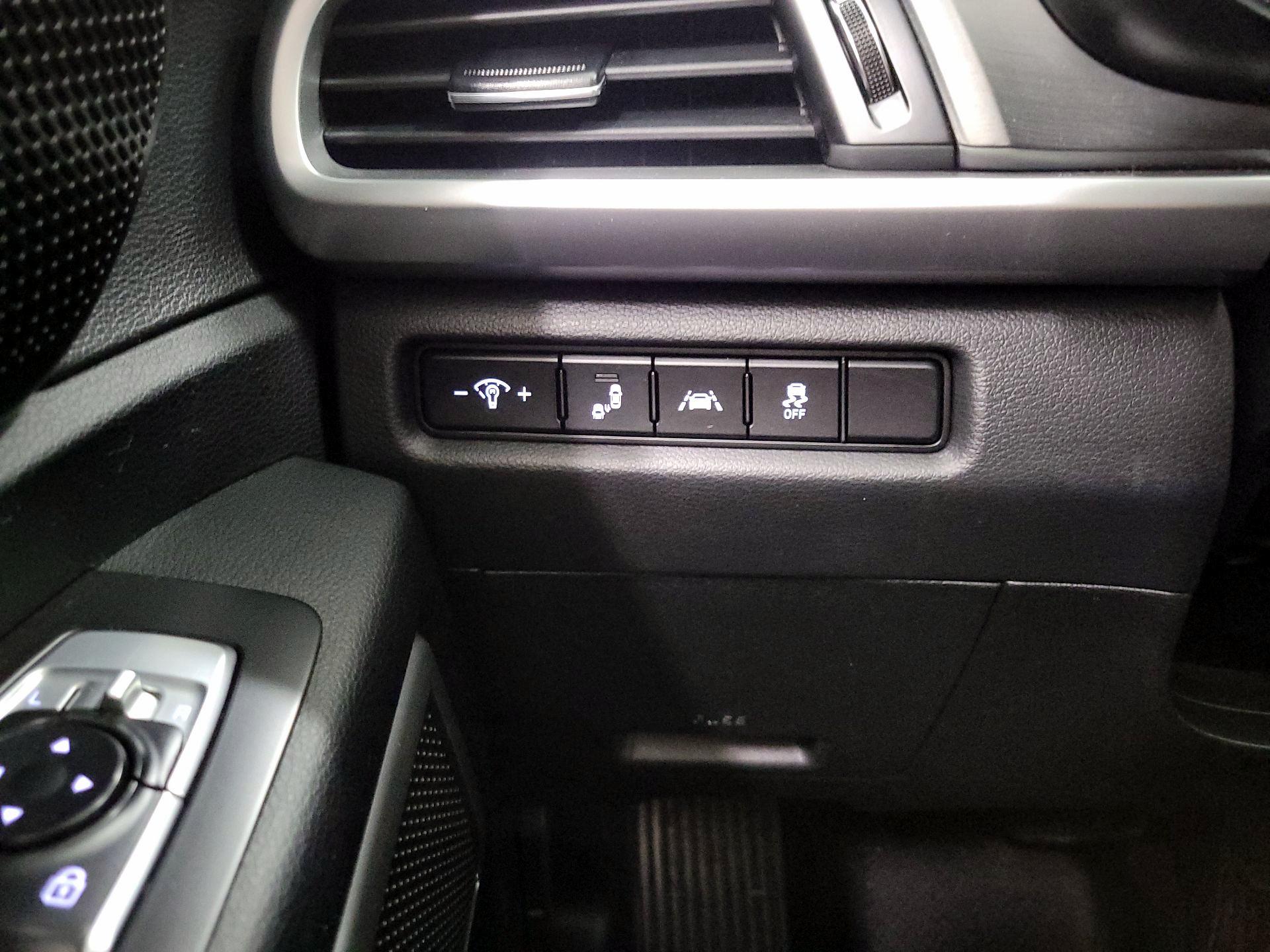 Thumbnail: 2020 Kia Telluride - 13