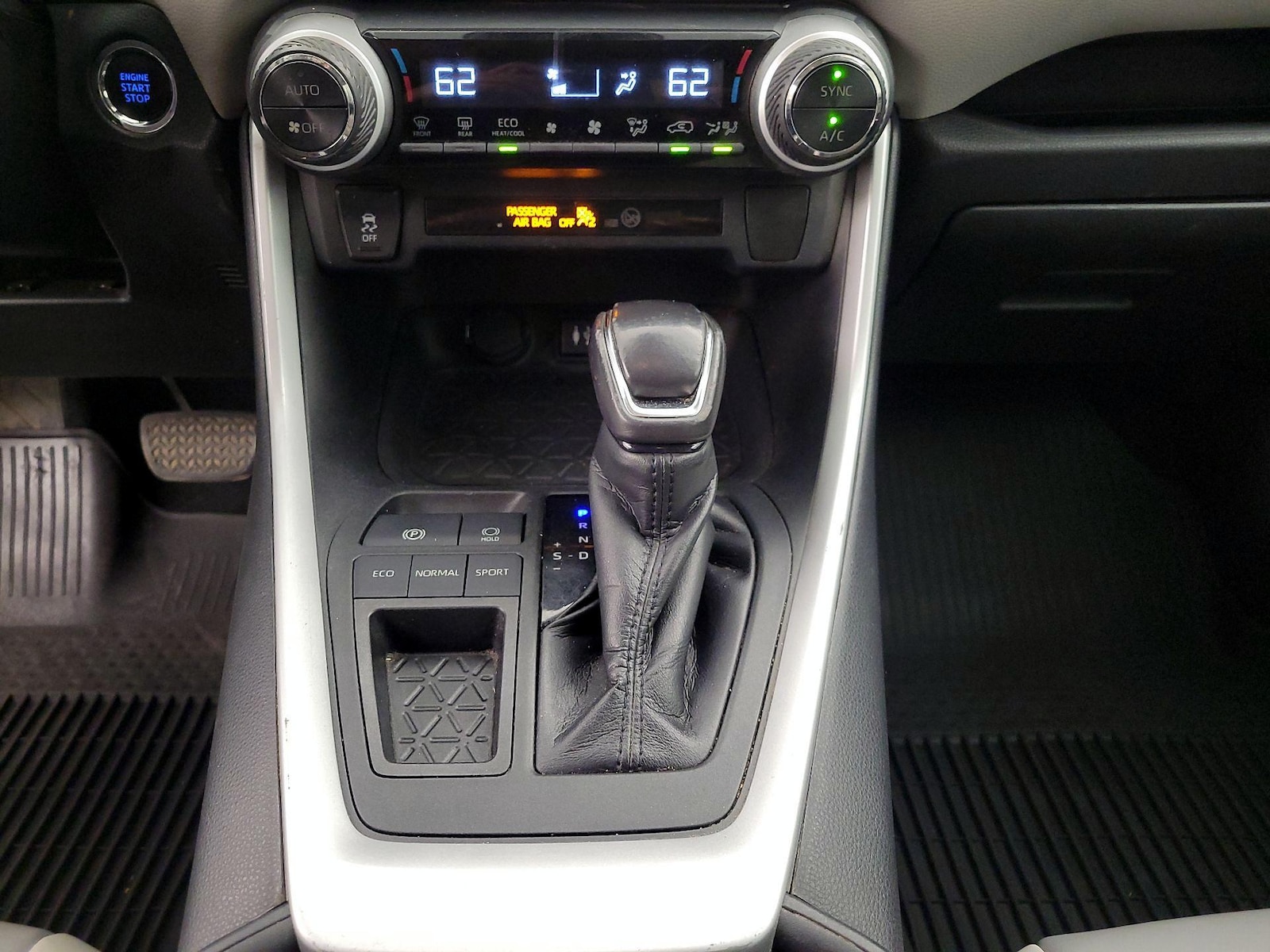 2019 Toyota RAV4 XLE Premium - Photo 18