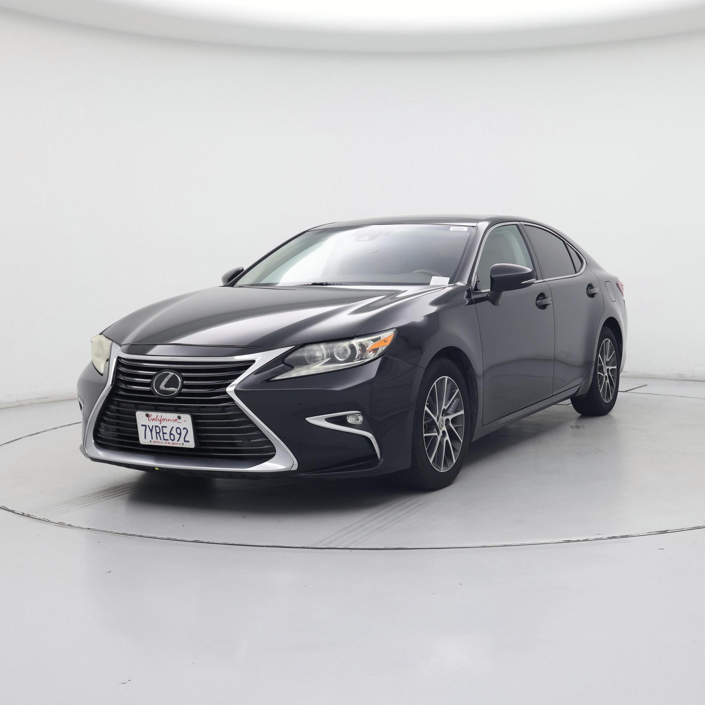 Thumbnail: 2017 Lexus ES - 4