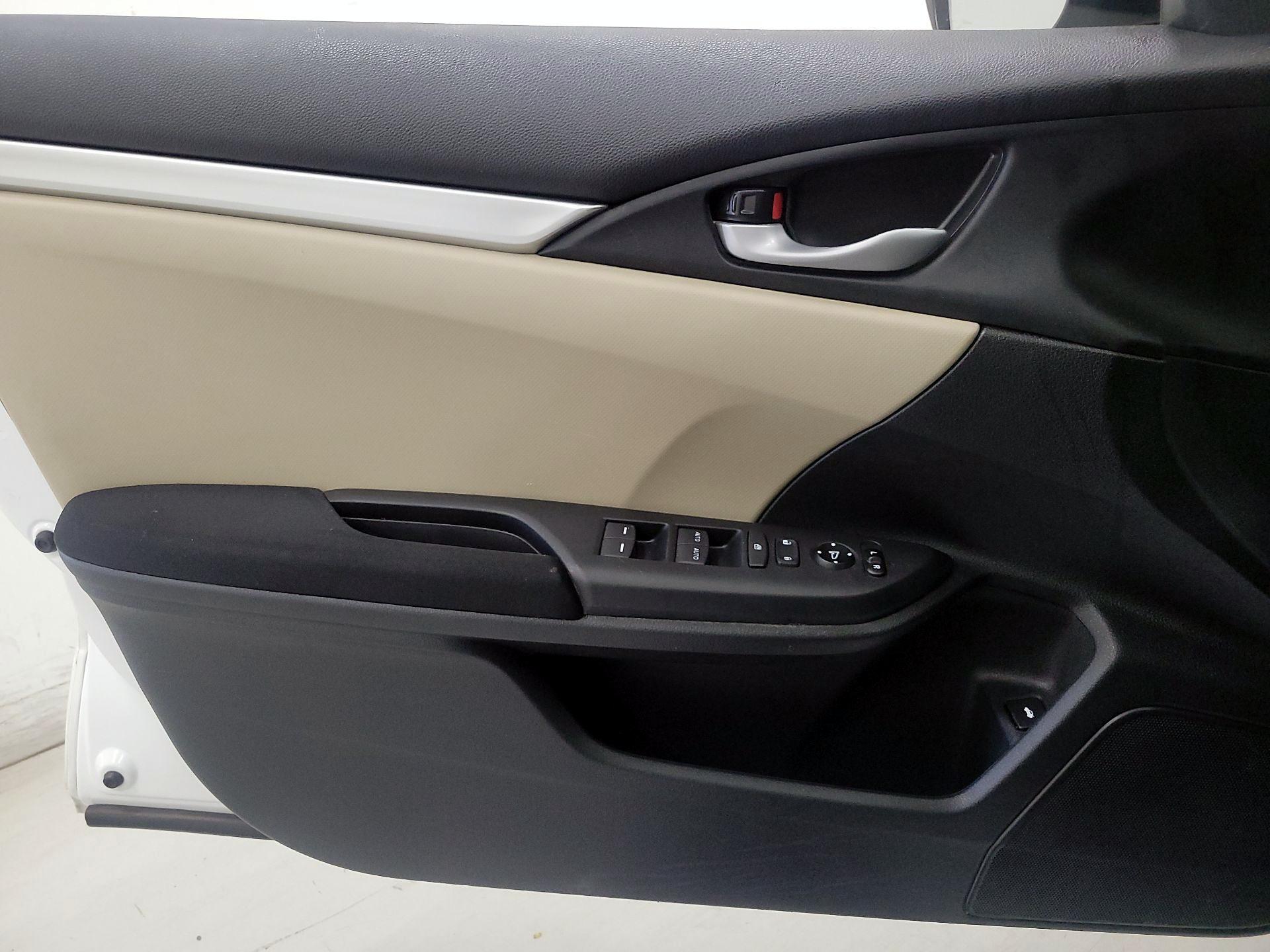 Thumbnail: 2019 Honda Civic - 12