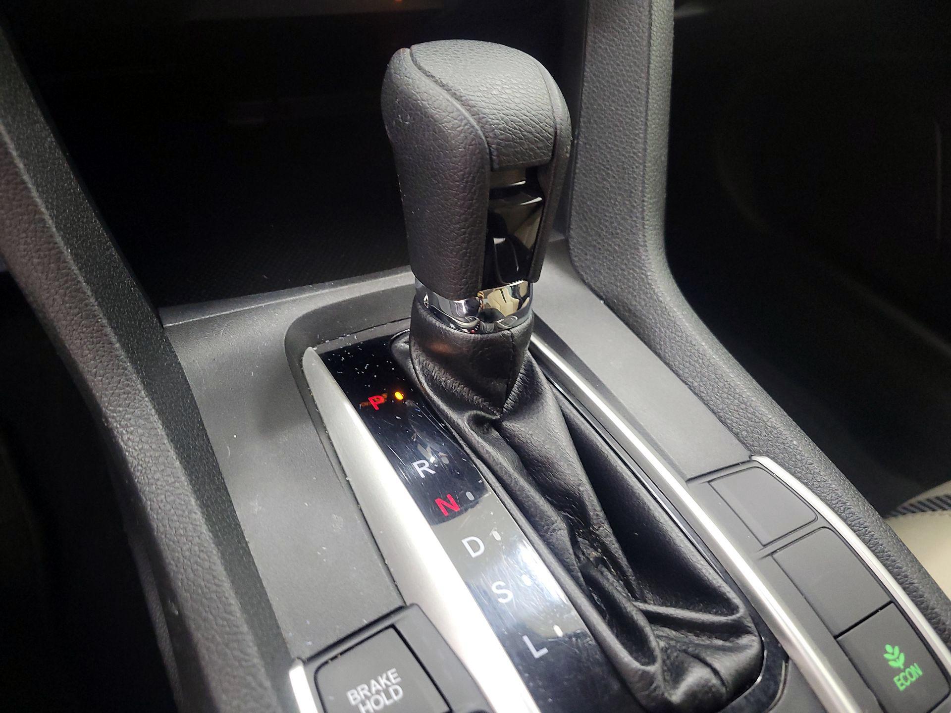 Thumbnail: 2019 Honda Civic - 17