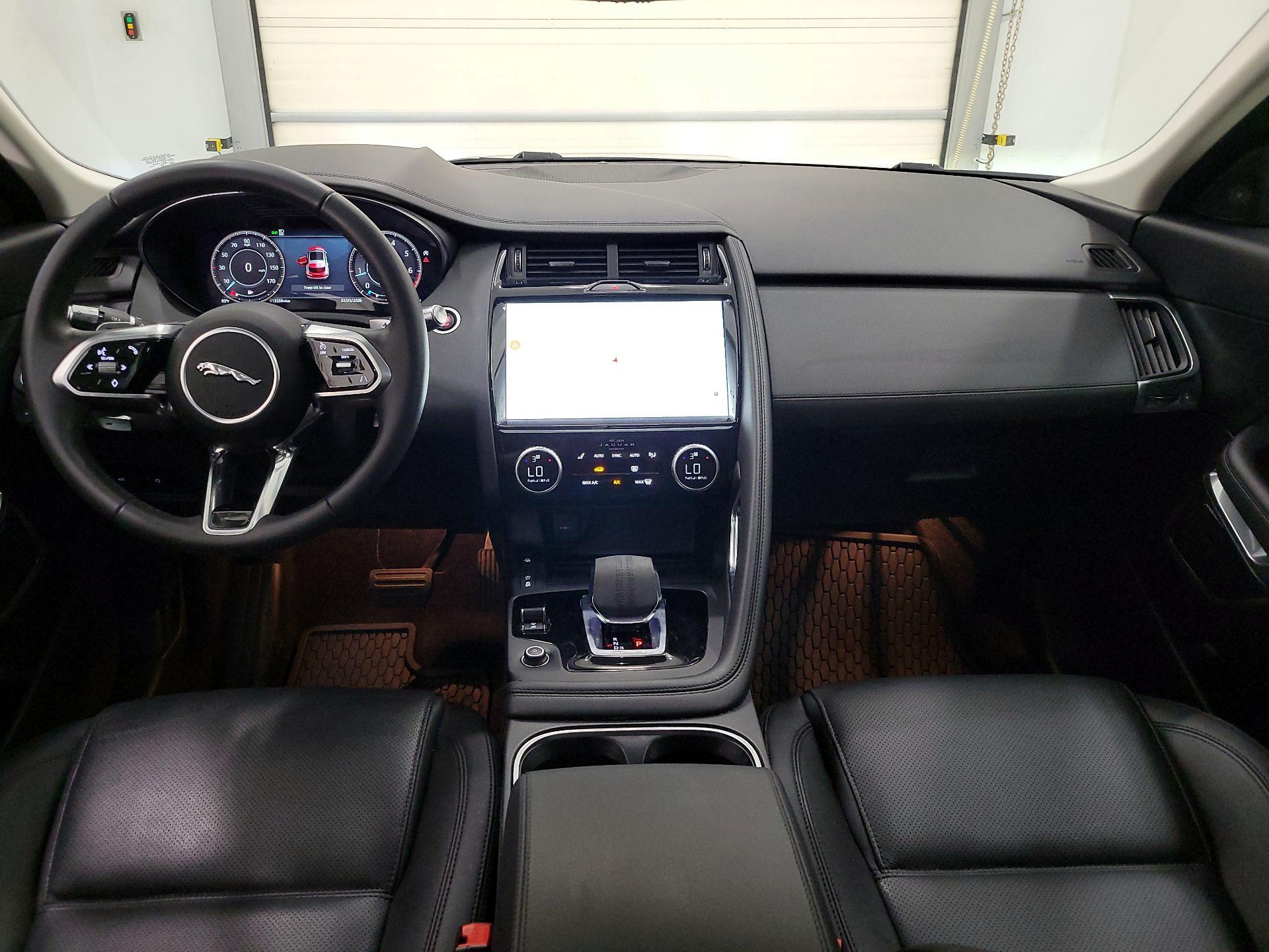 Thumbnail: 2022 Jaguar E-Pace - 9