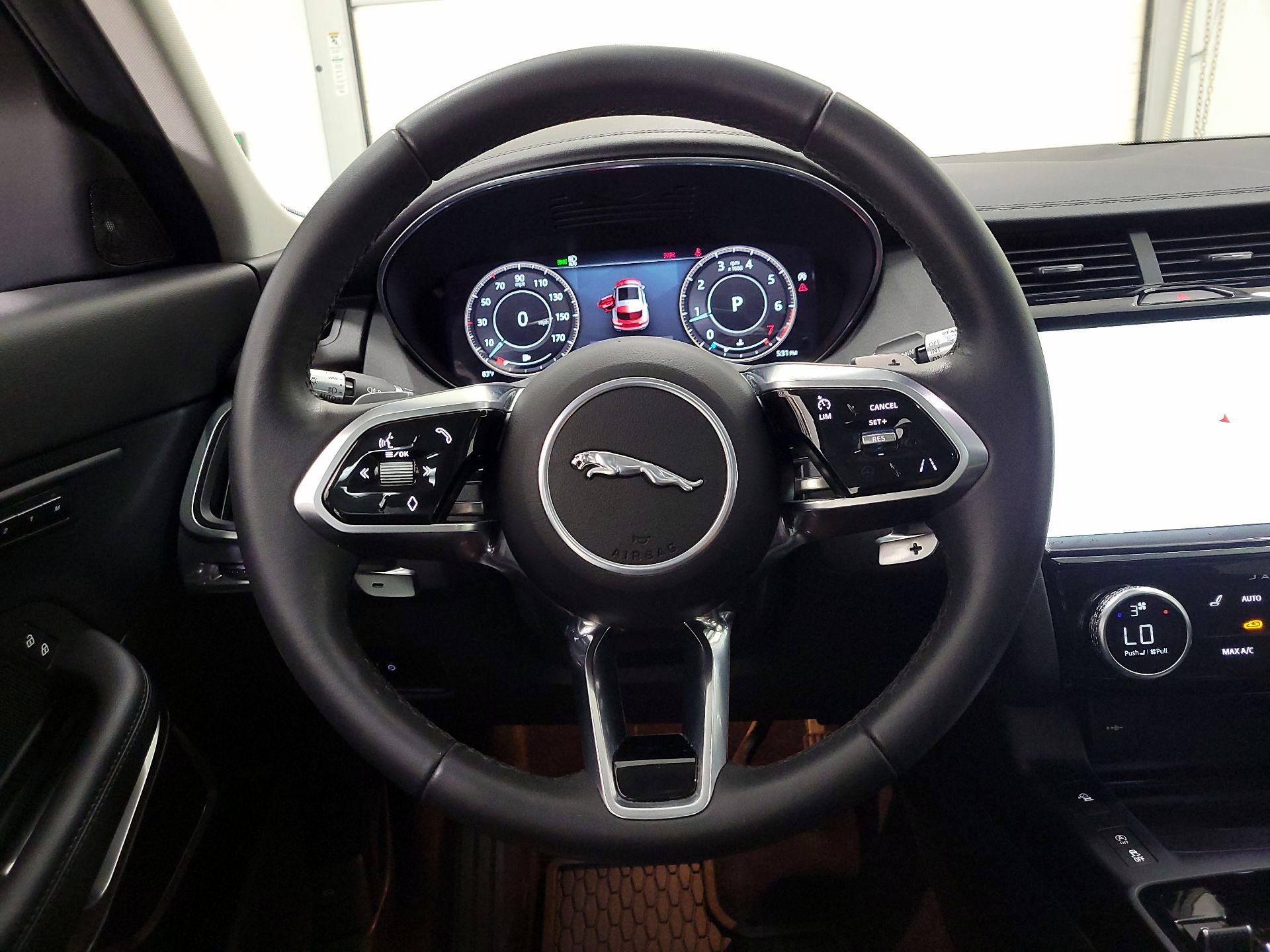 Thumbnail: 2022 Jaguar E-Pace - 10