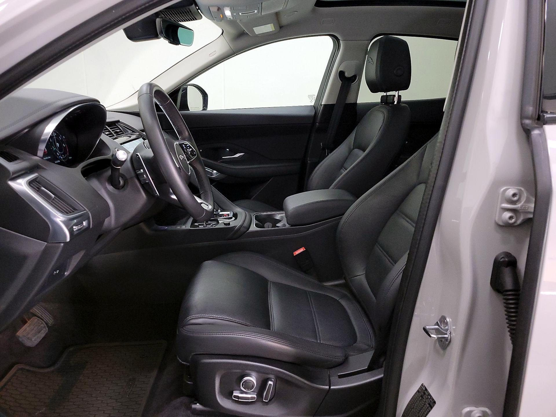 Thumbnail: 2022 Jaguar E-Pace - 11