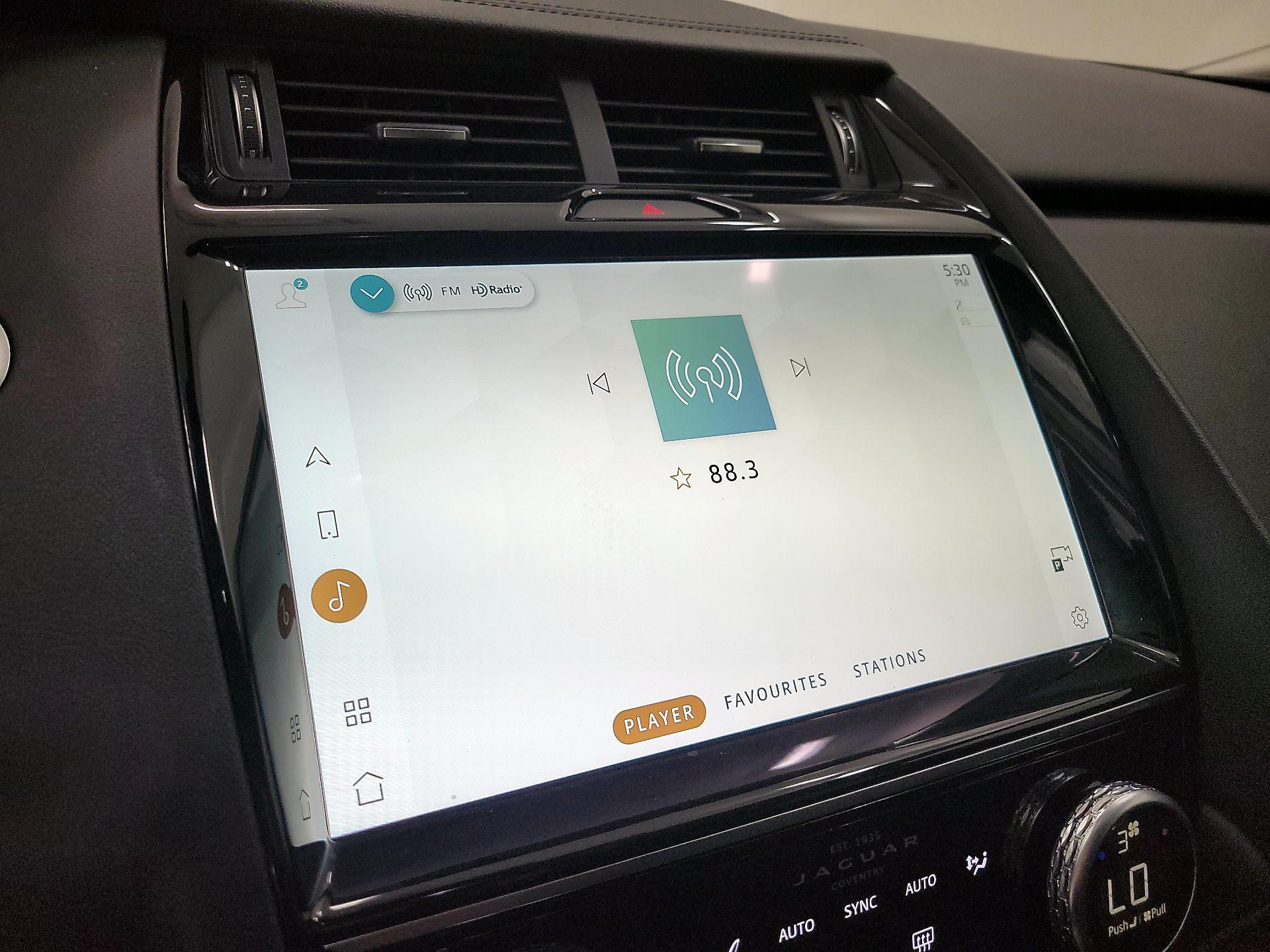 Thumbnail: 2022 Jaguar E-Pace - 16