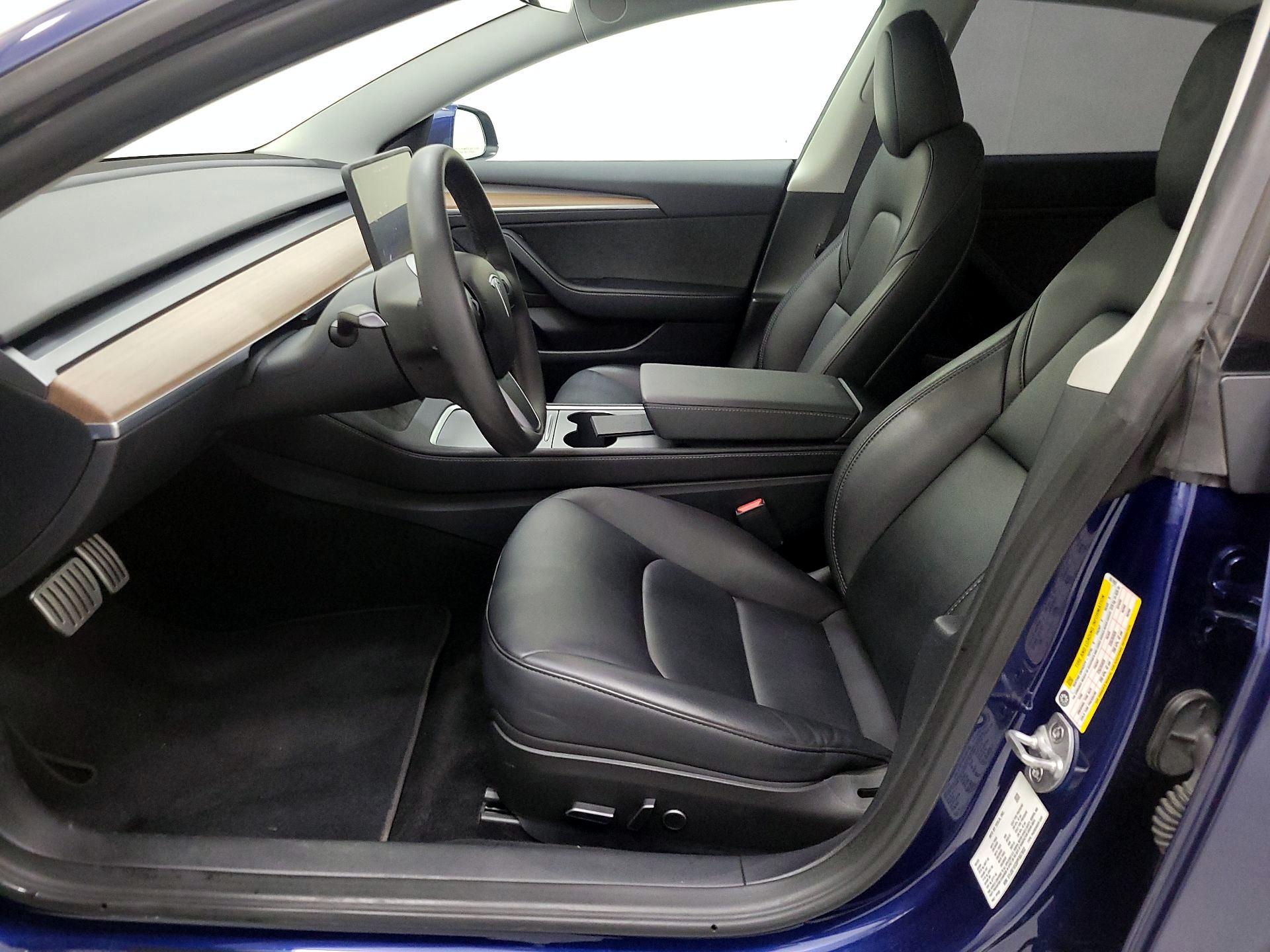 Thumbnail: 2023 Tesla Model 3 - 11