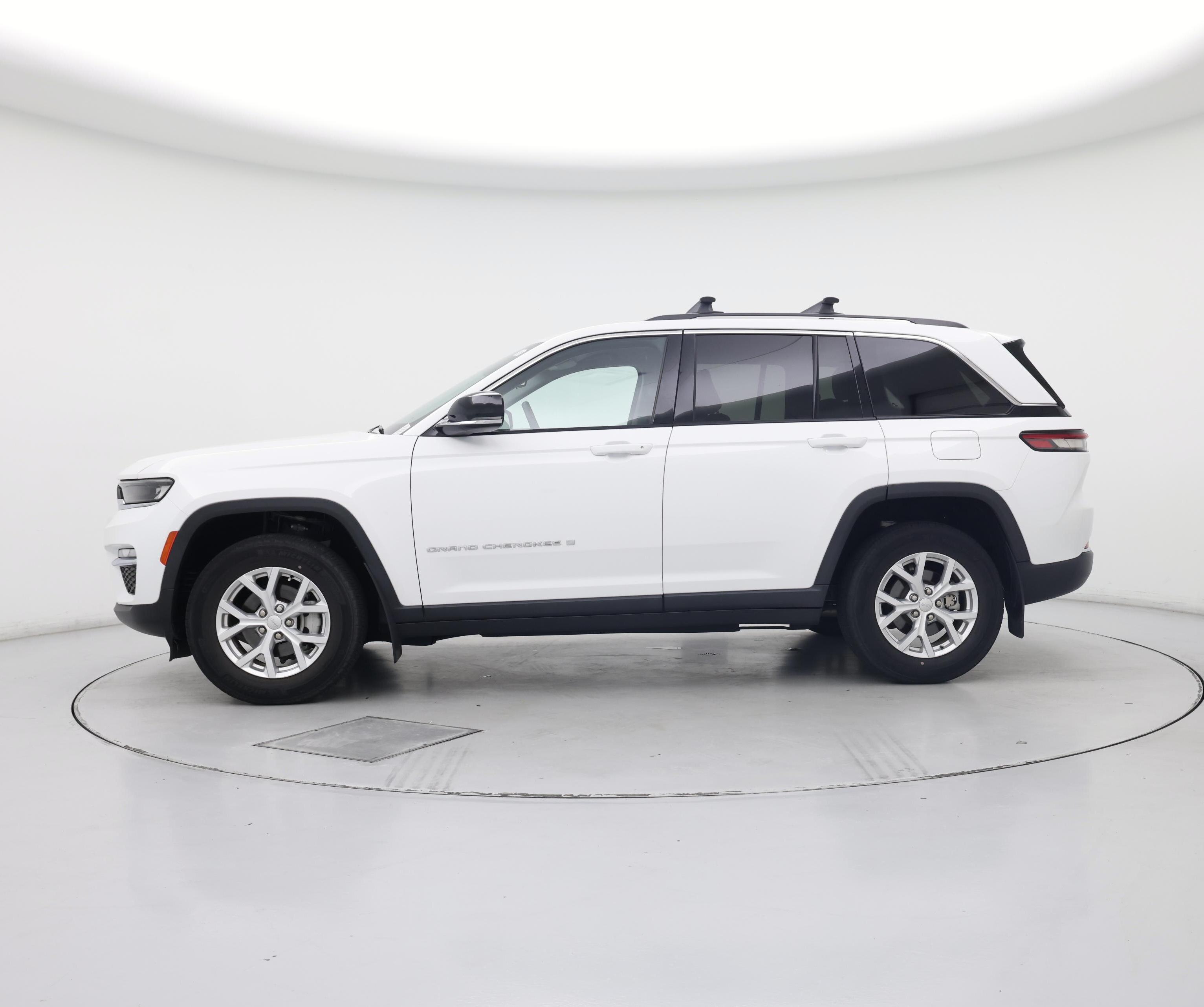 Thumbnail: 2023 Jeep Grand Cherokee - 3