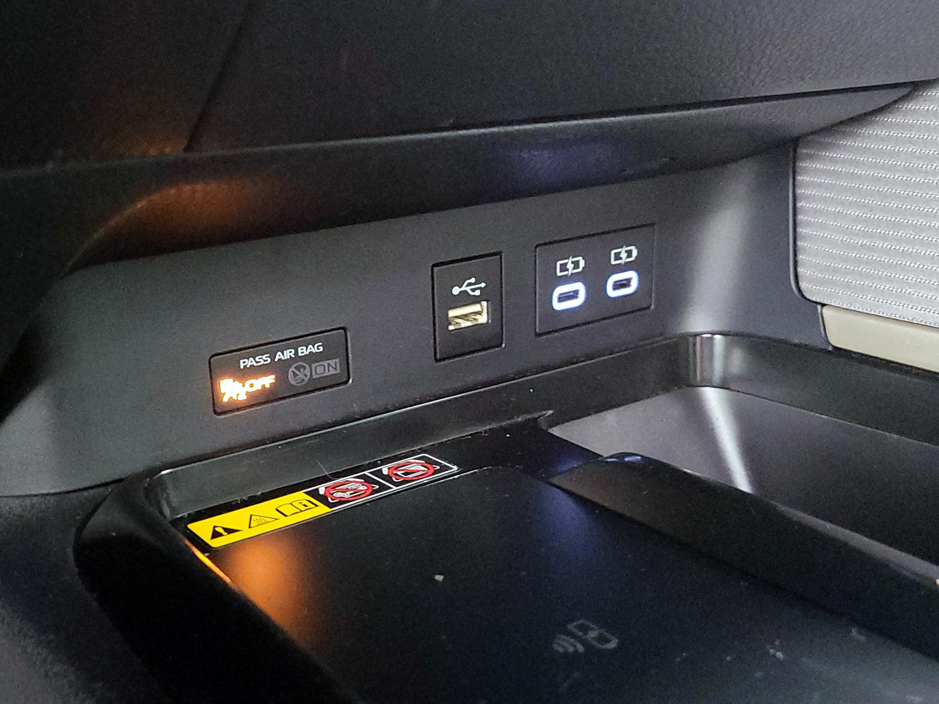 Thumbnail: 2025 Toyota Camry - 18