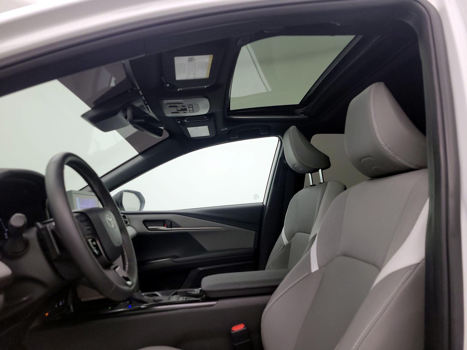 Thumbnail: 2025 Toyota Camry - 19