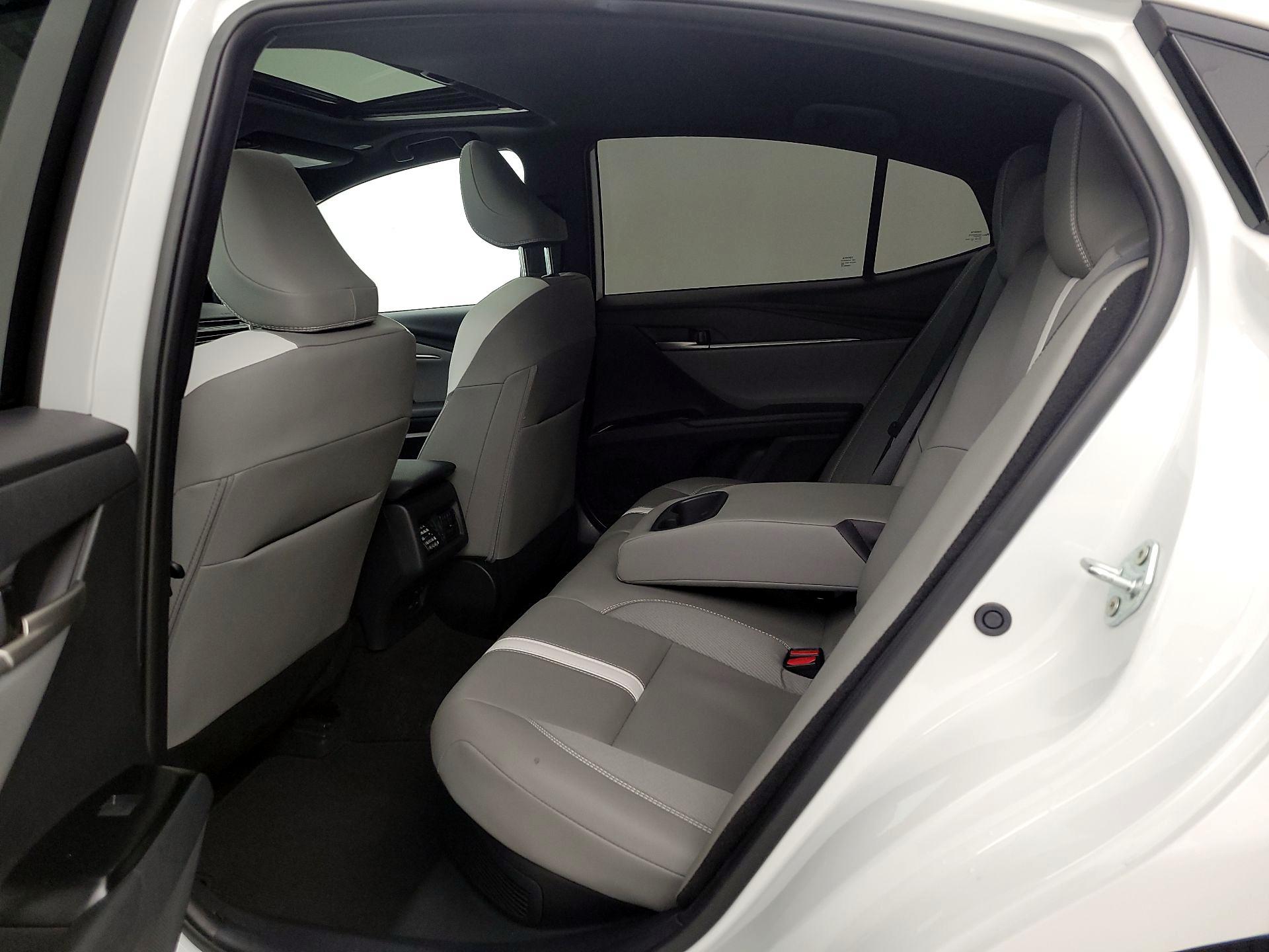 Thumbnail: 2025 Toyota Camry - 20