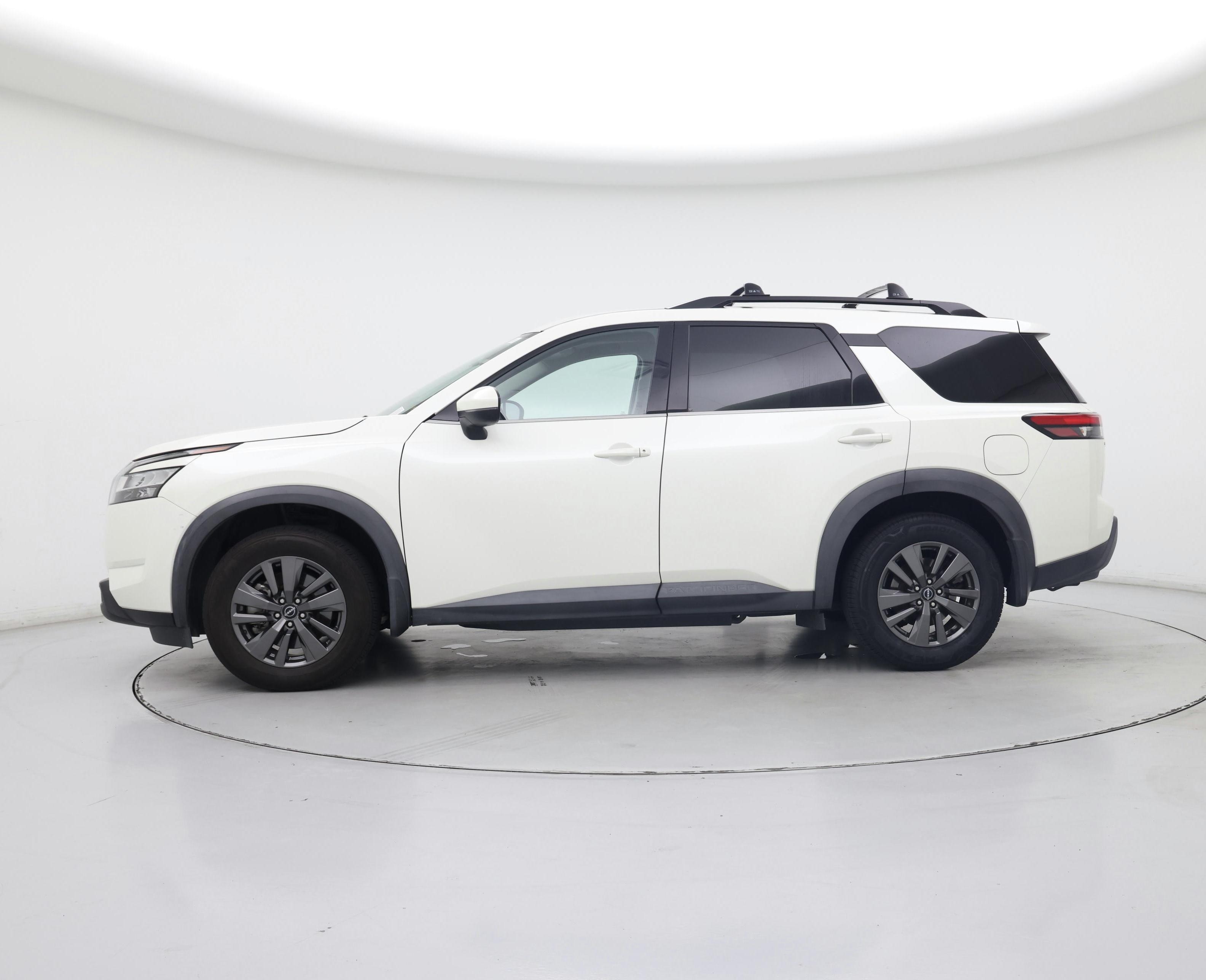 Thumbnail: 2022 Nissan Pathfinder - 3