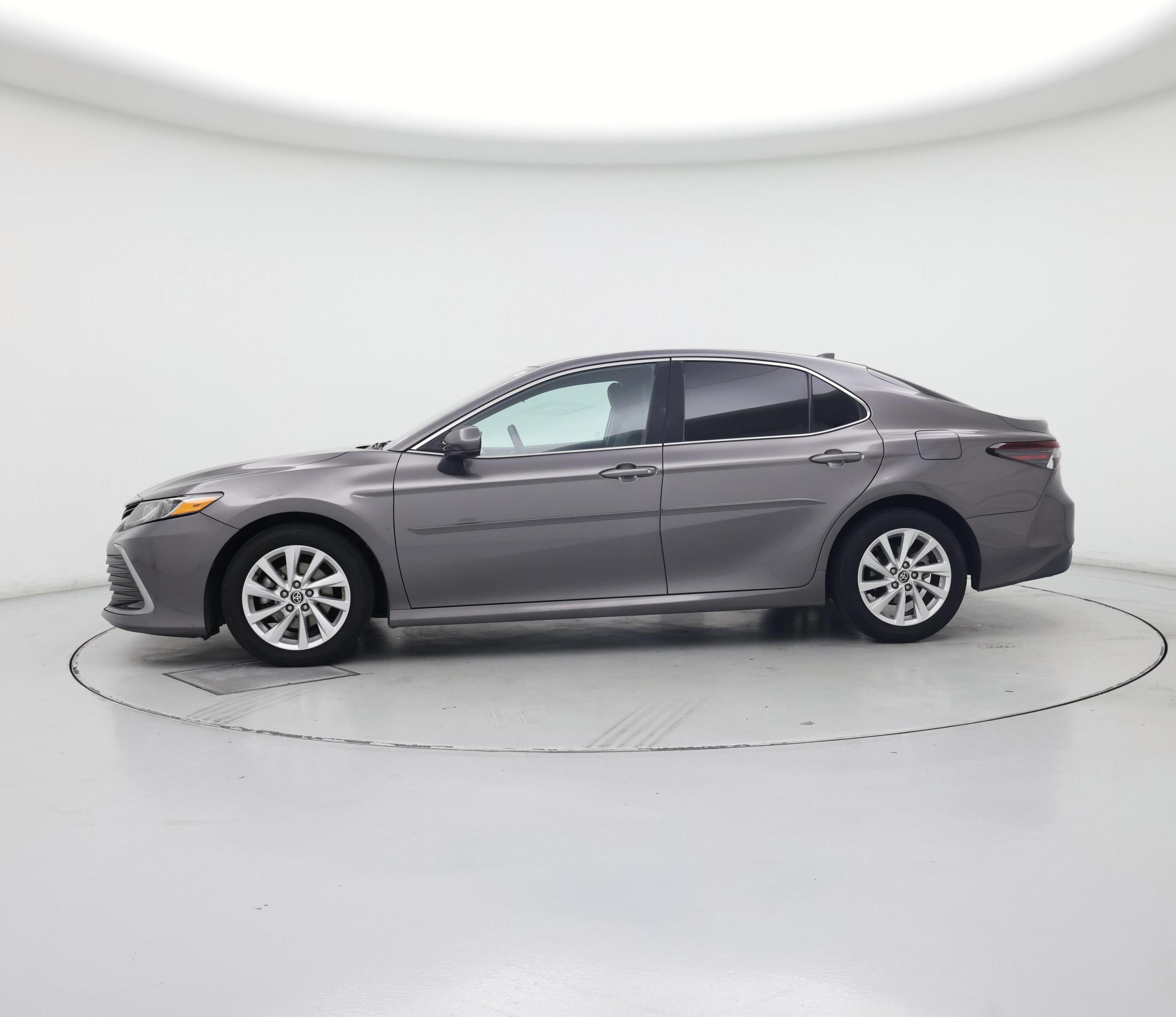 Thumbnail: 2021 Toyota Camry - 3