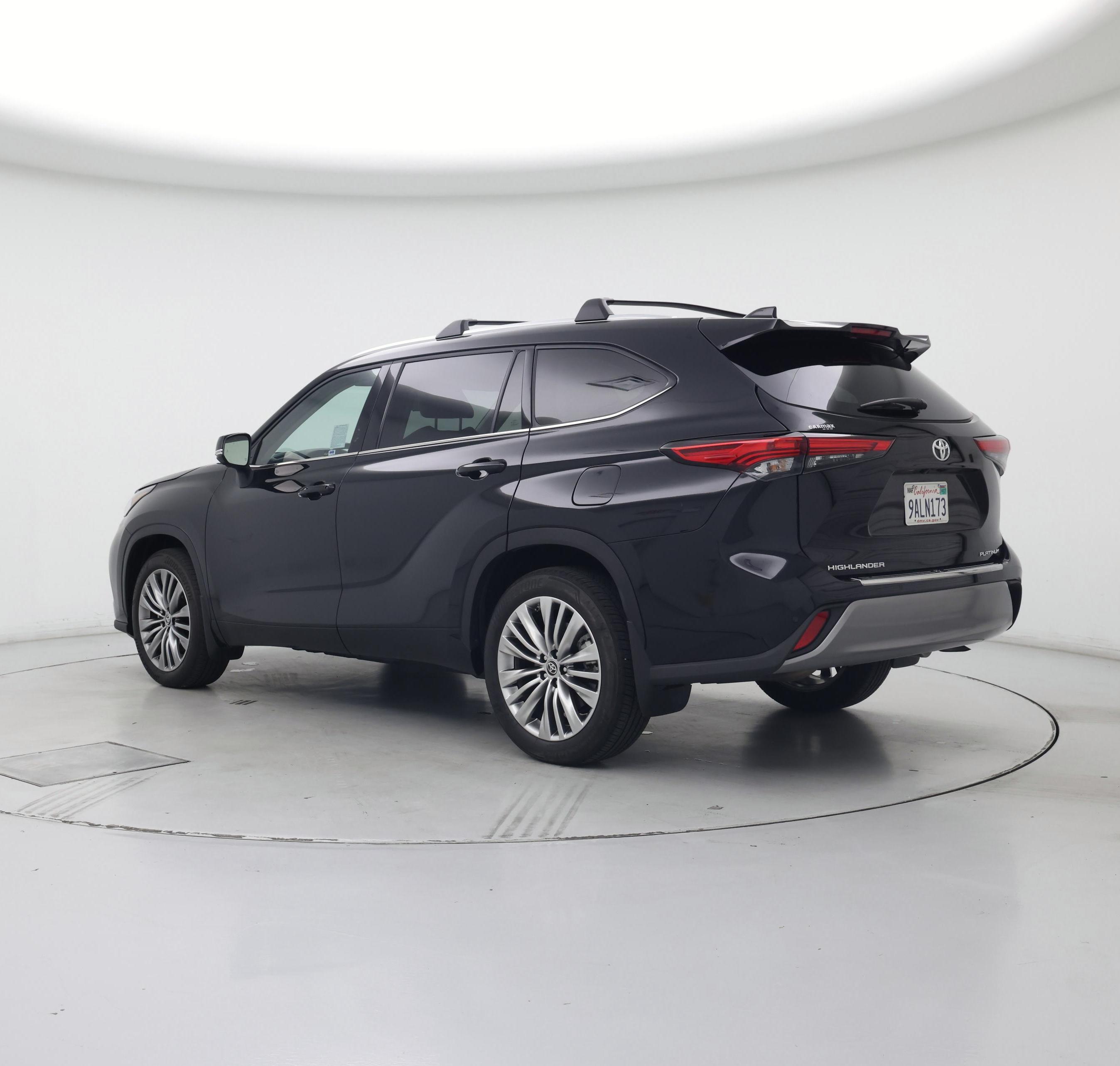 Thumbnail: 2022 Toyota Highlander - 2