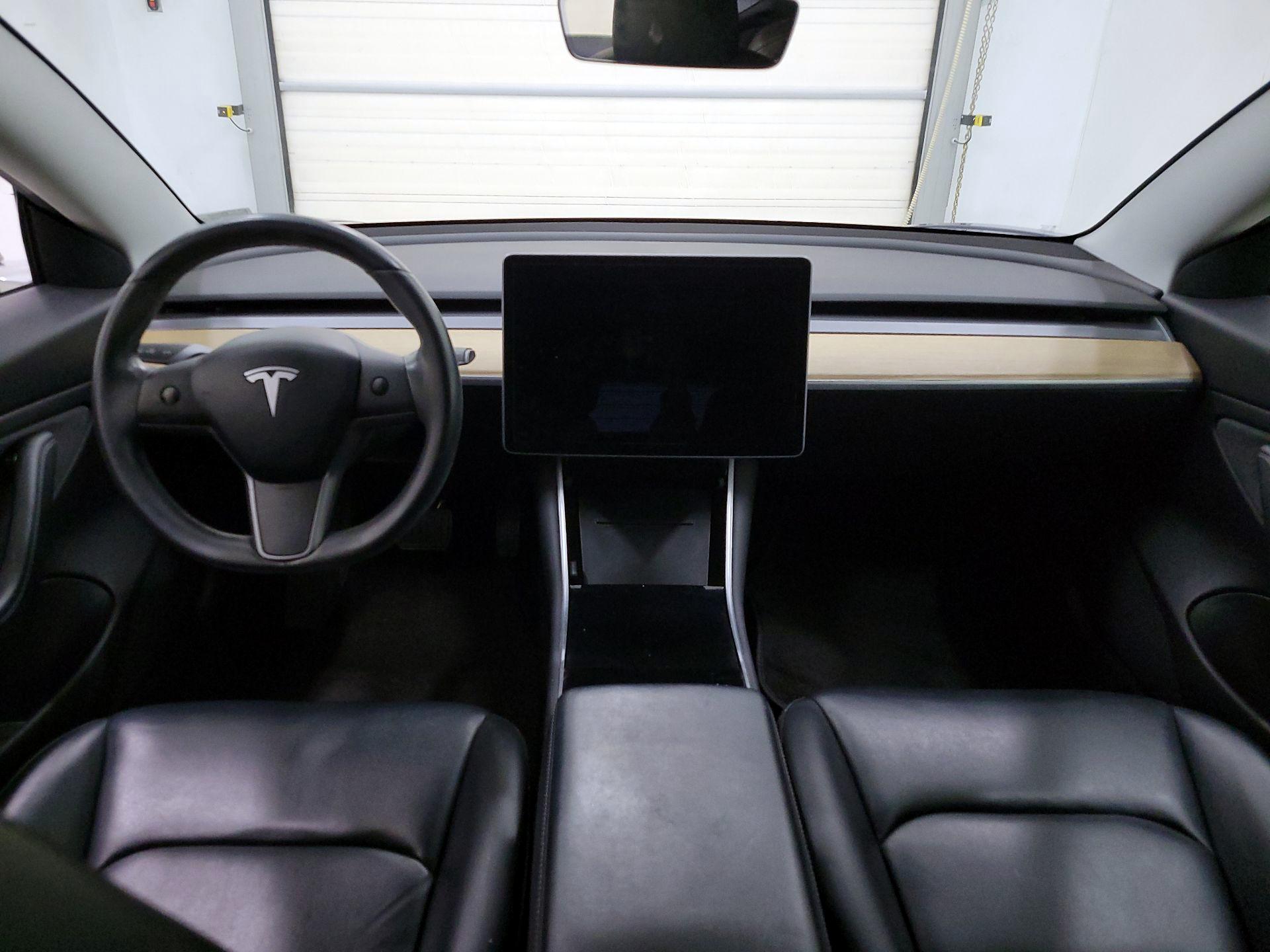 Thumbnail: 2019 Tesla Model 3 - 9