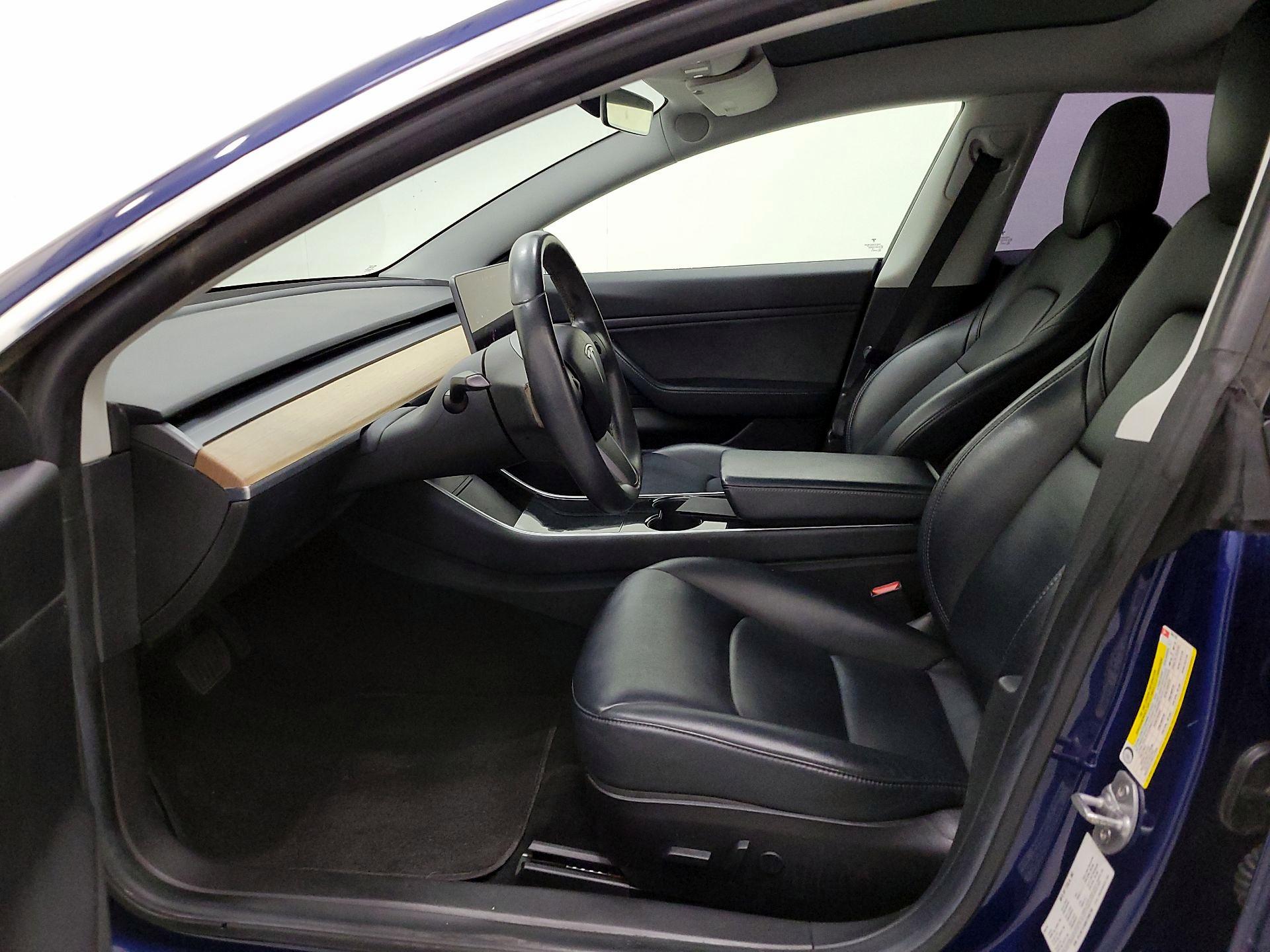 Thumbnail: 2019 Tesla Model 3 - 11