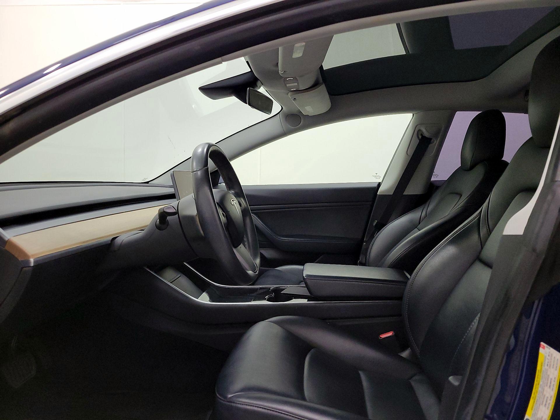 Thumbnail: 2019 Tesla Model 3 - 18