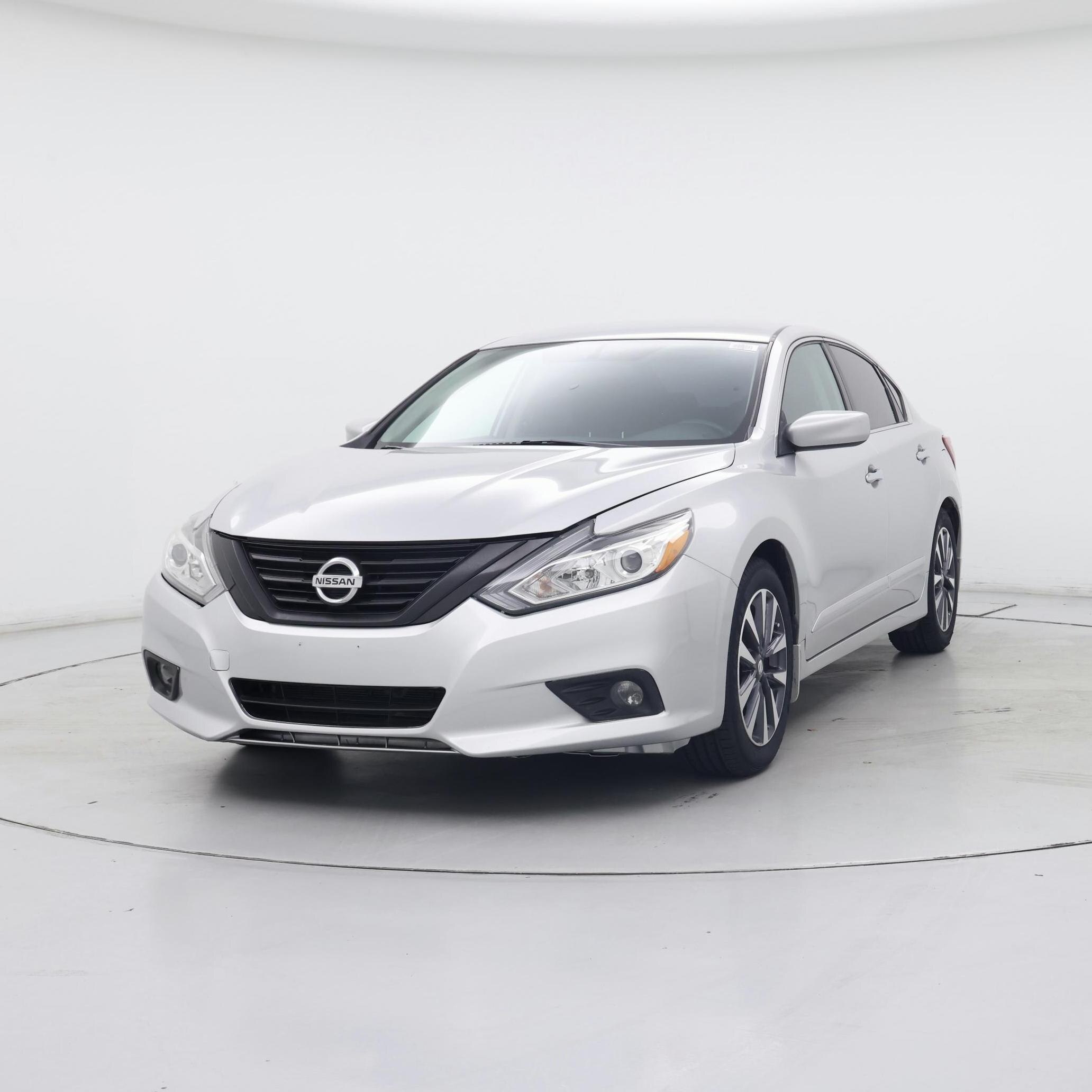 Thumbnail: 2016 Nissan Altima - 4