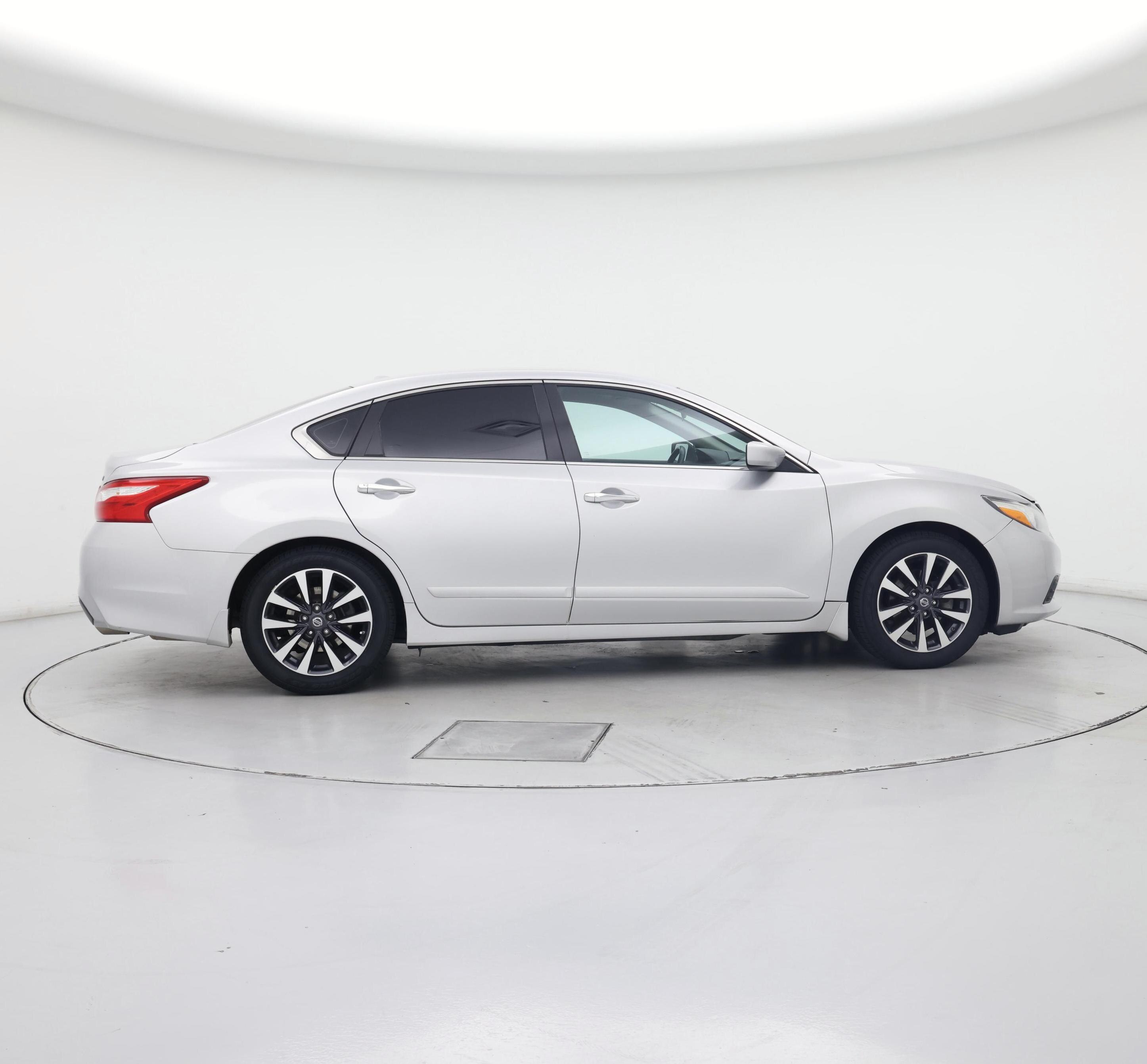 Thumbnail: 2016 Nissan Altima - 7