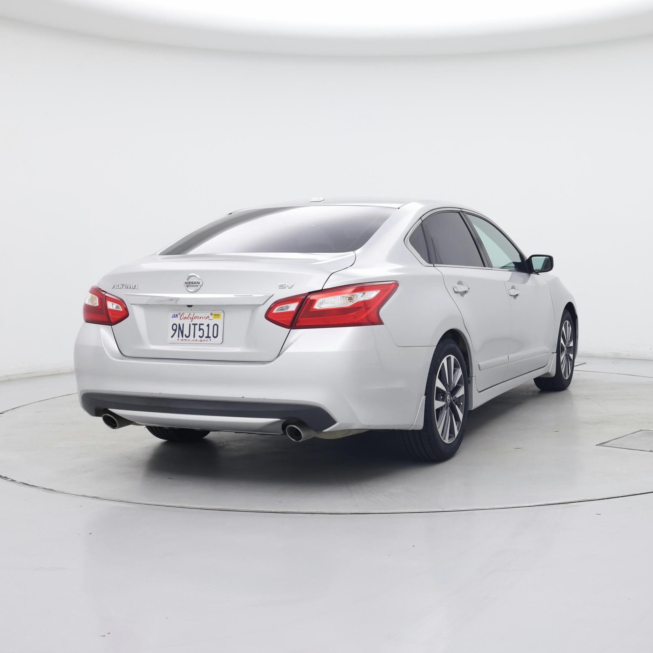 Thumbnail: 2016 Nissan Altima - 8